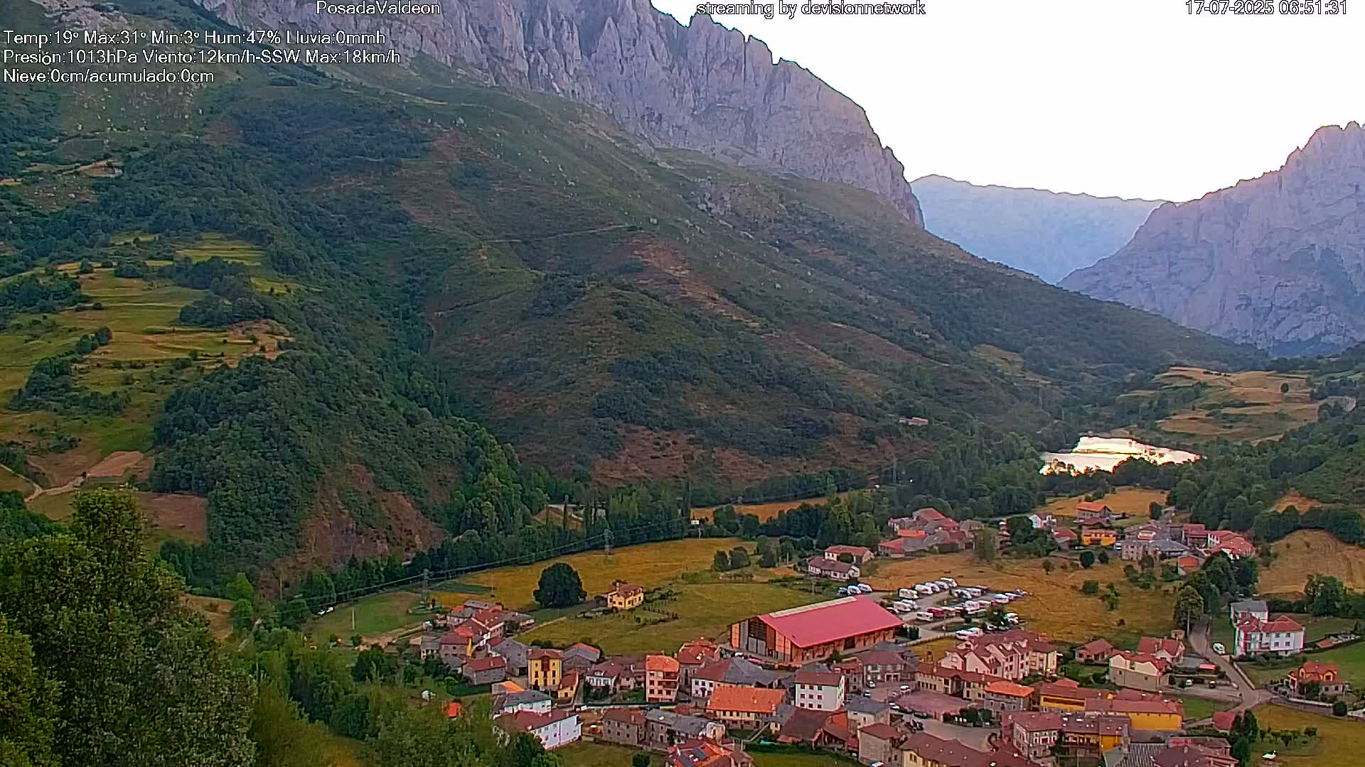 Picos de Europa Peaks & Posada de Valdeon Village  Live Cam - León, Castila&Leon, Spain