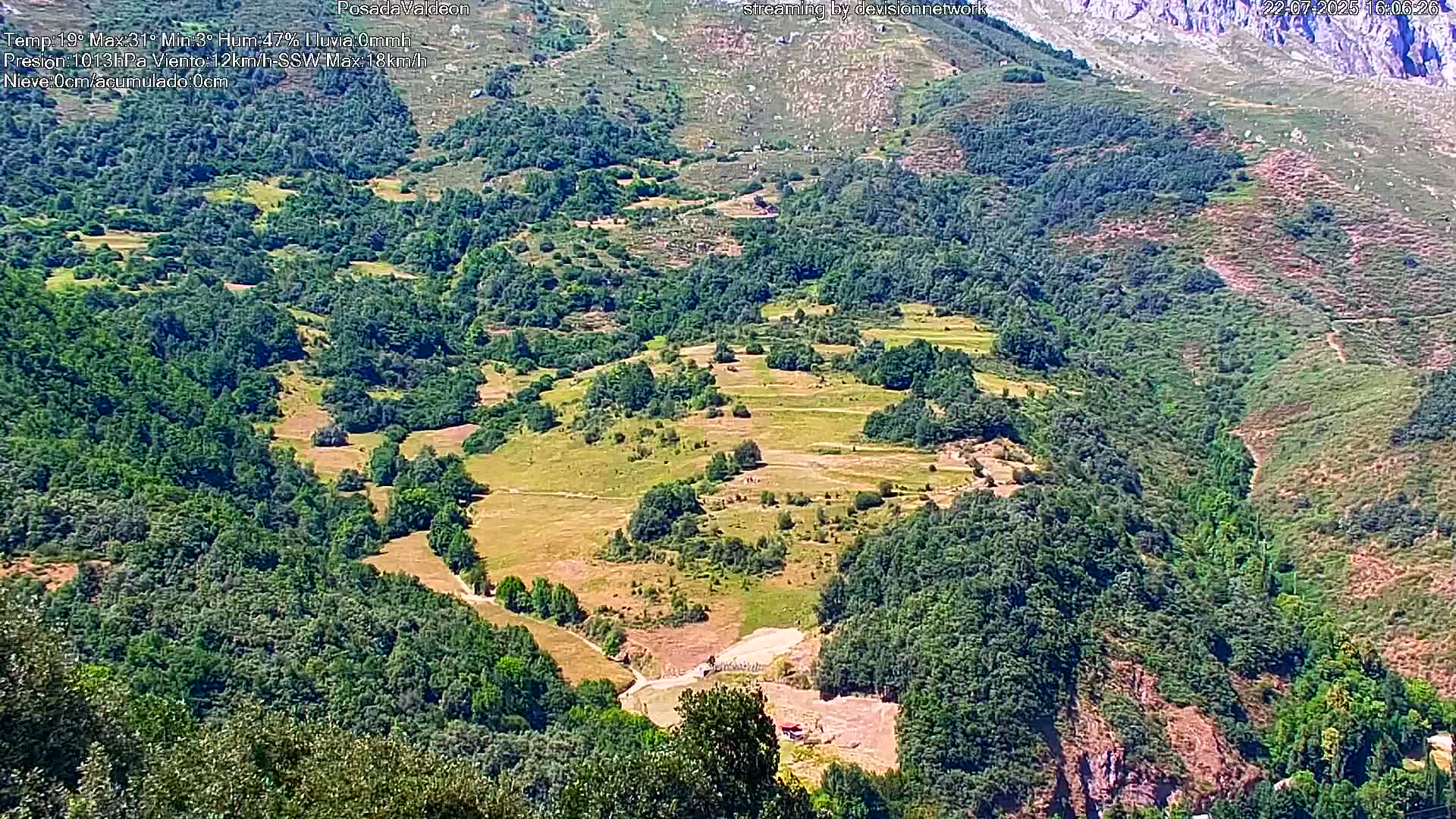 Picos de Europa Peaks & Posada de Valdeon Village  Live Cam - León, Castila&Leon, Spain