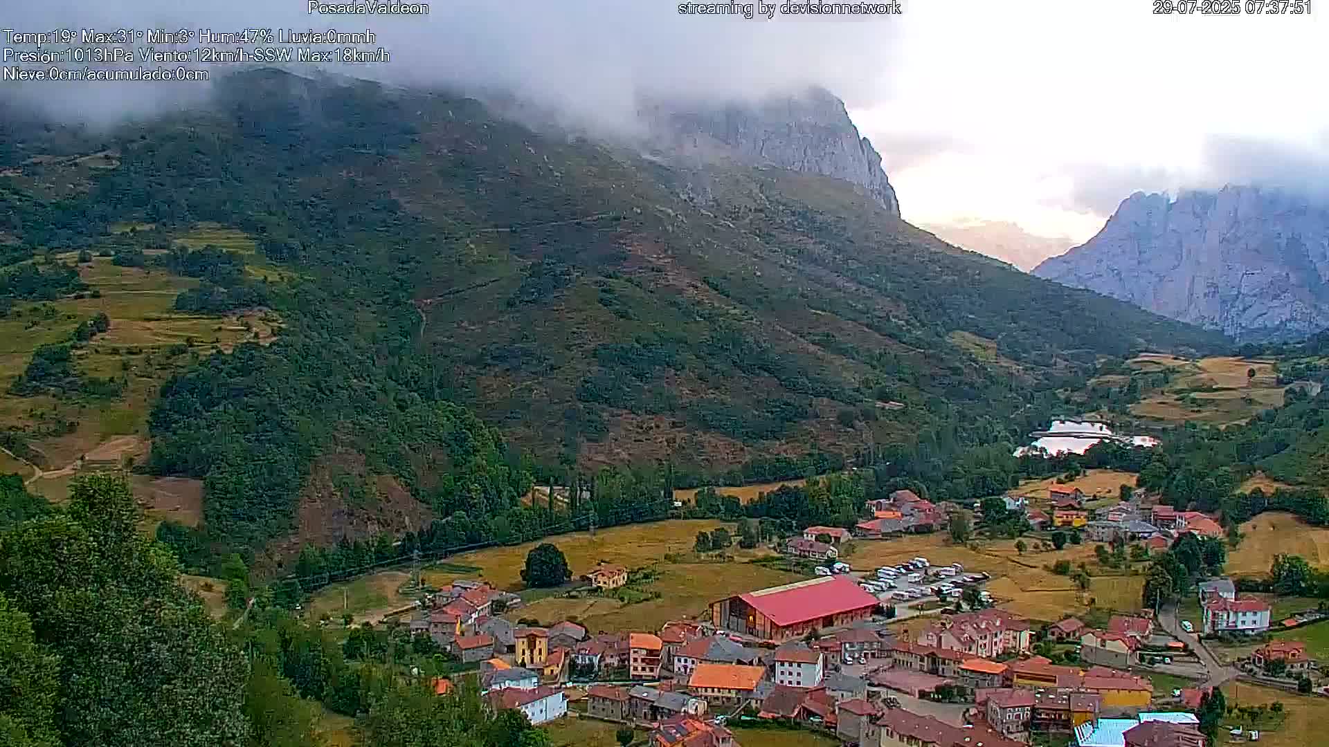 Picos de Europa Peaks & Posada de Valdeon Village  Live Cam - León, Castila&Leon, Spain