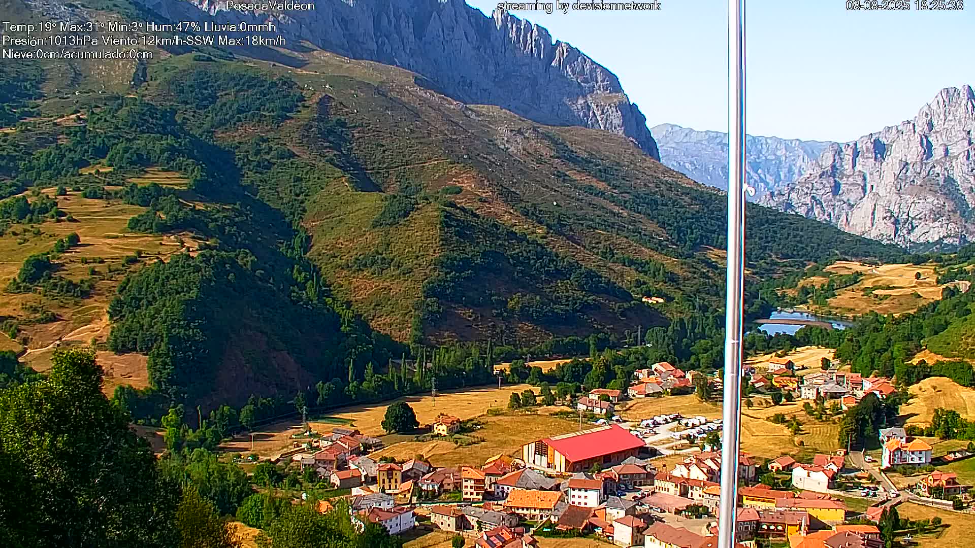 Picos de Europa Peaks & Posada de Valdeon Village  Live Cam - León, Castila&Leon, Spain