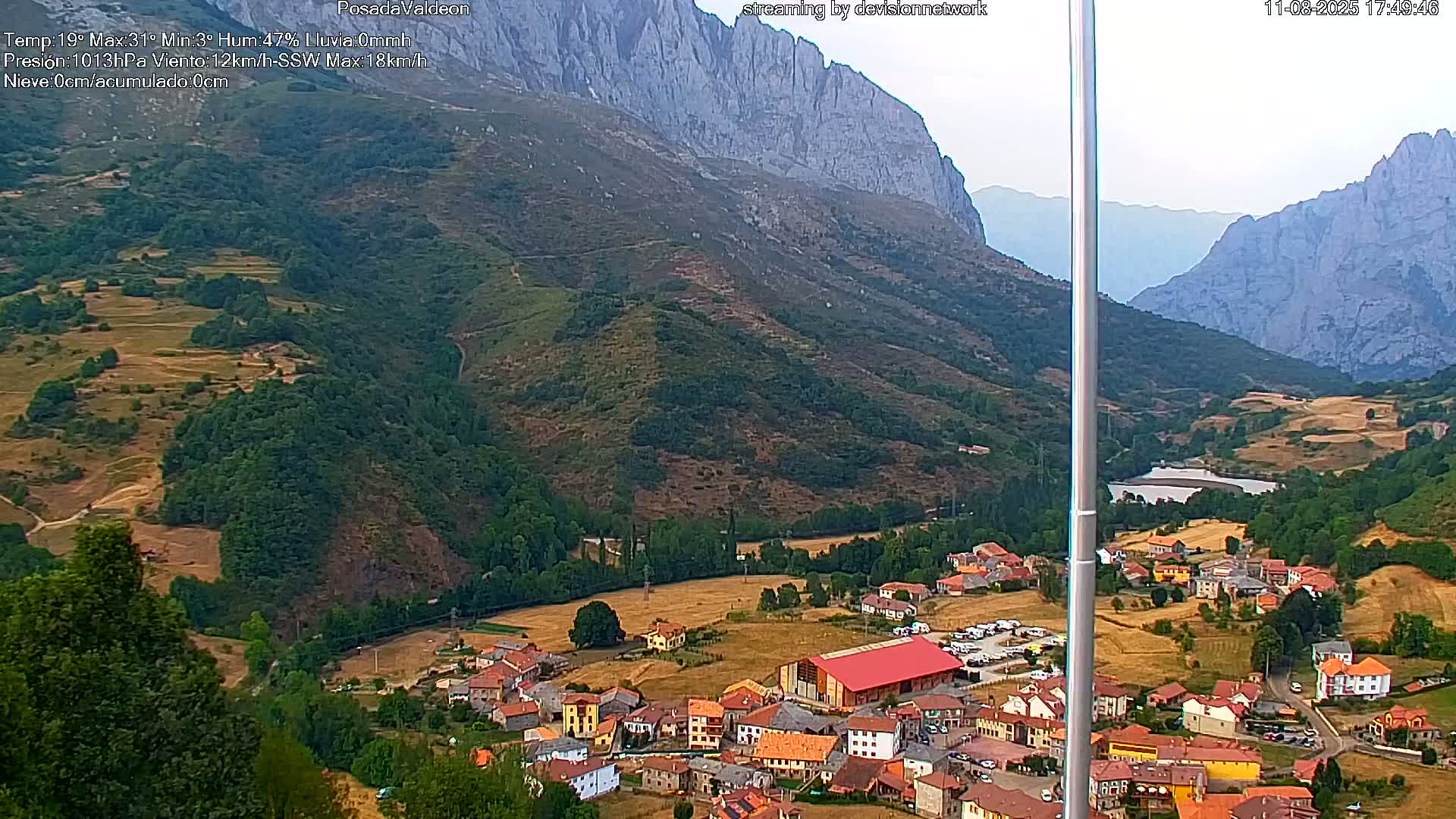 Picos de Europa Peaks & Posada de Valdeon Village  Live Cam - León, Castila&Leon, Spain