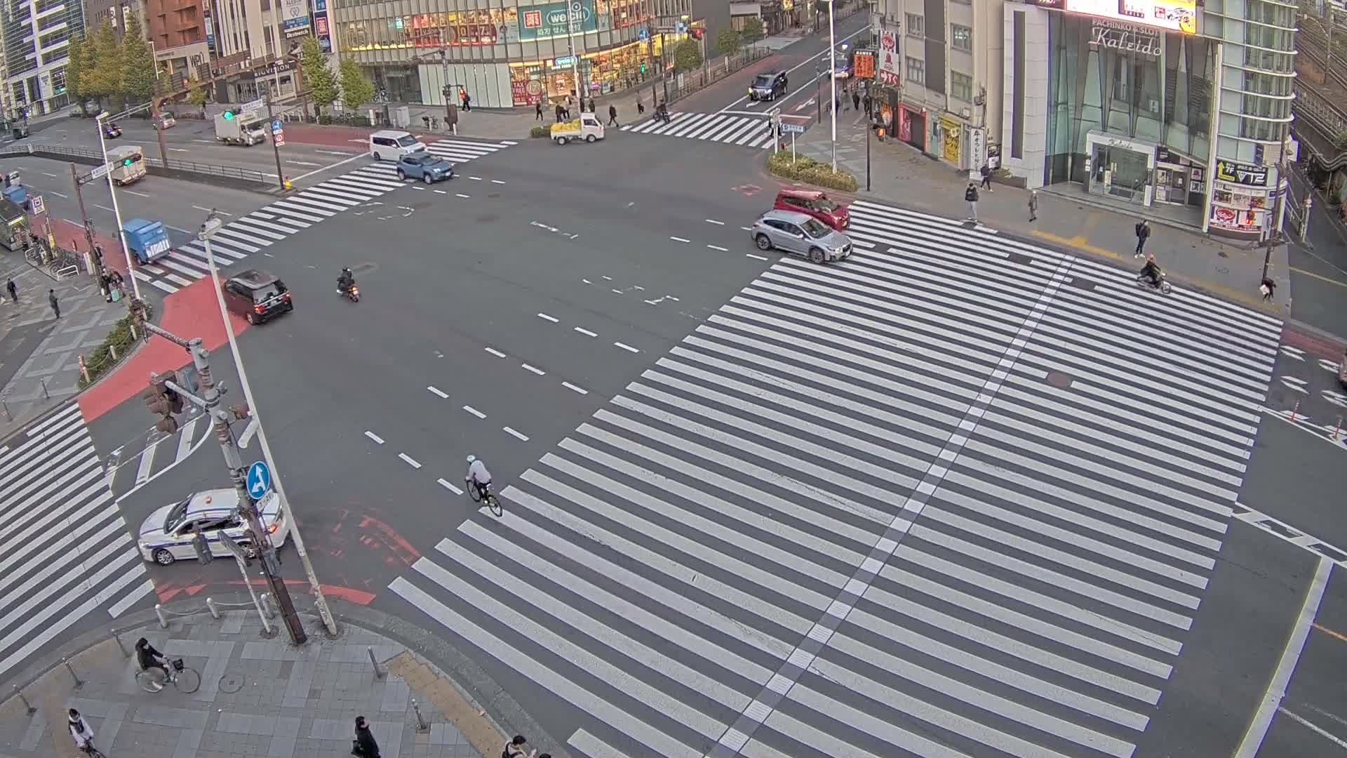 Tokyo, Shinjuku, Ome-kaido Avenue & Otakibashi-dori O Guard Intersection Scramble Crossing ( 東京 新宿青梅街道・小滝橋通り大ガード交差点スクランブル交差点) Live Cam  - Nishishinjuku, Shinjuku-ku, Tokyo, Kantō, Honshu, Japan