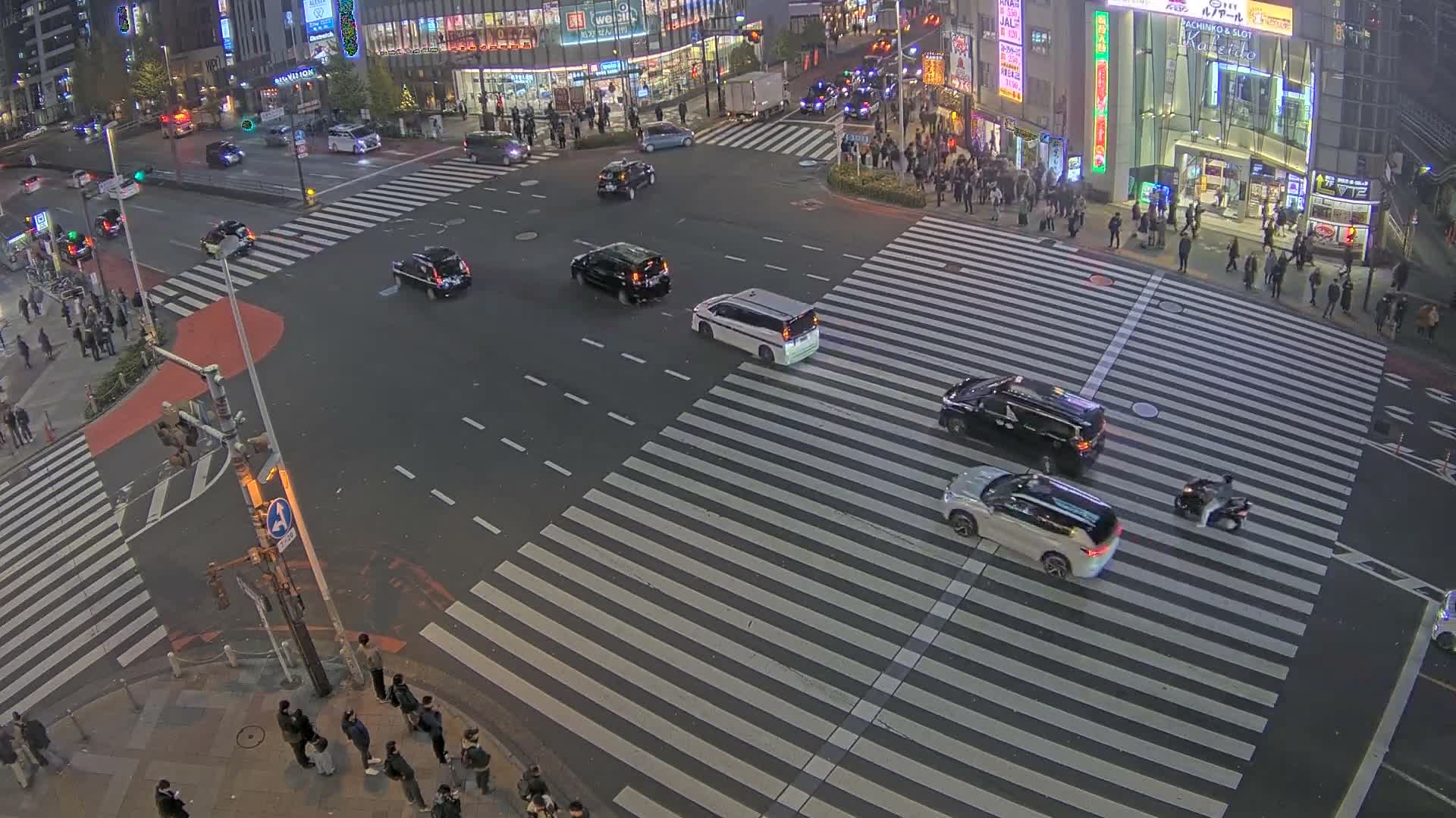 Tokyo, Shinjuku, Ome-kaido Avenue & Otakibashi-dori O Guard Intersection Scramble Crossing ( 東京 新宿青梅街道・小滝橋通り大ガード交差点スクランブル交差点) Live Cam  - Nishishinjuku, Shinjuku-ku, Tokyo, Kantō, Honshu, Japan