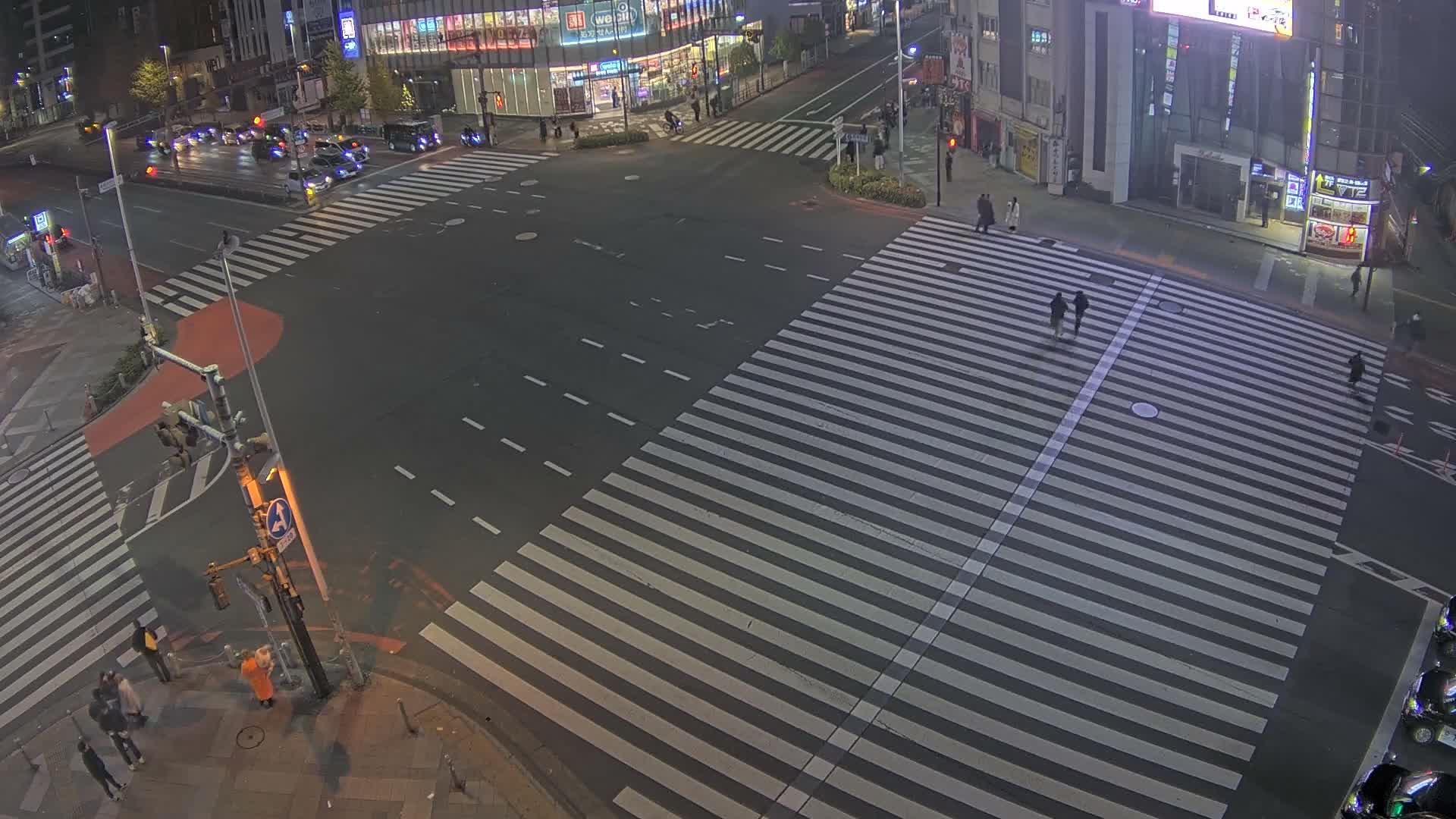 Tokyo, Shinjuku, Ome-kaido Avenue & Otakibashi-dori O Guard Intersection Scramble Crossing ( 東京 新宿青梅街道・小滝橋通り大ガード交差点スクランブル交差点) Live Cam  - Nishishinjuku, Shinjuku-ku, Tokyo, Kantō, Honshu, Japan