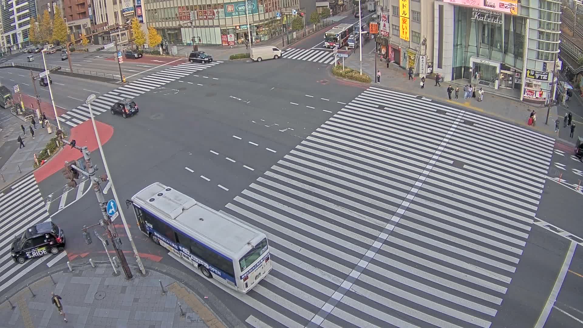 Tokyo, Shinjuku, Ome-kaido Avenue & Otakibashi-dori O Guard Intersection Scramble Crossing ( 東京 新宿青梅街道・小滝橋通り大ガード交差点スクランブル交差点) Live Cam  - Nishishinjuku, Shinjuku-ku, Tokyo, Kantō, Honshu, Japan