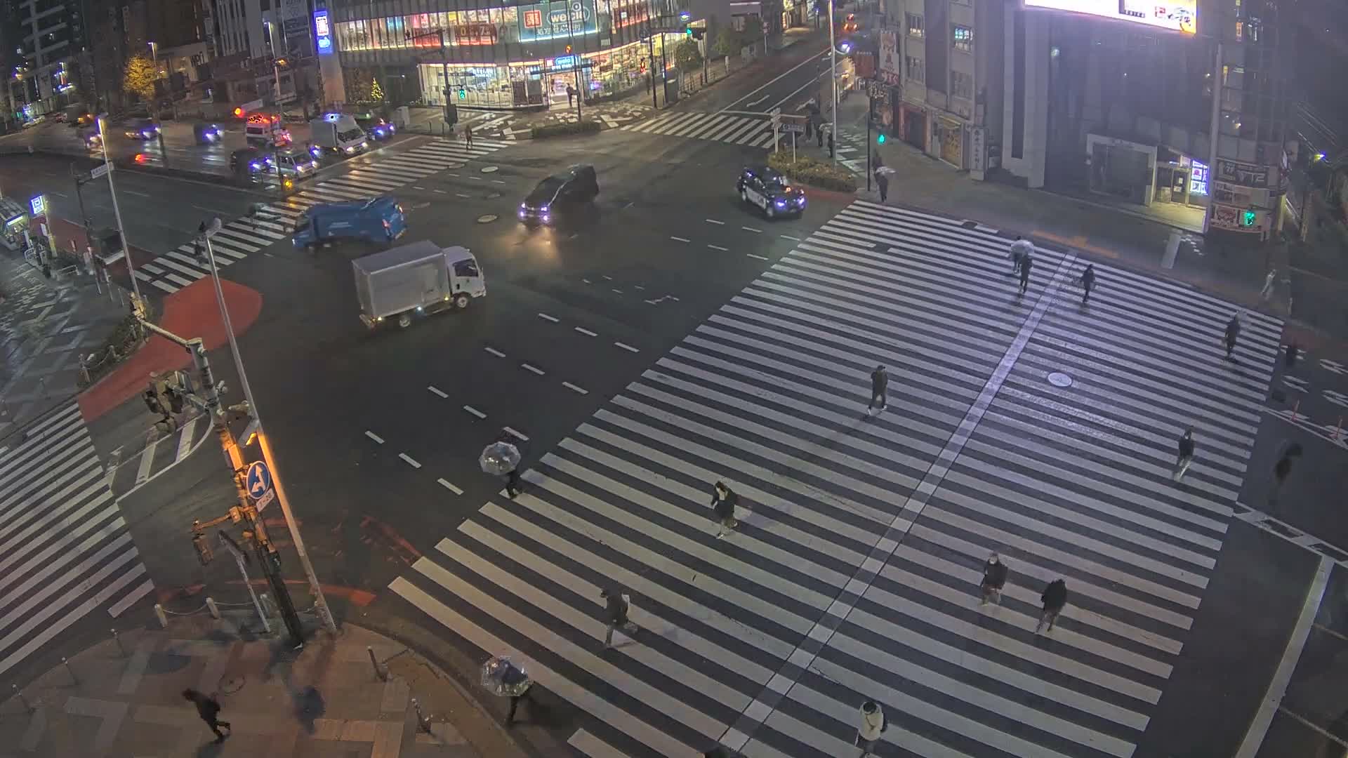 Tokyo, Shinjuku, Ome-kaido Avenue & Otakibashi-dori O Guard Intersection Scramble Crossing ( 東京 新宿青梅街道・小滝橋通り大ガード交差点スクランブル交差点) Live Cam  - Nishishinjuku, Shinjuku-ku, Tokyo, Kantō, Honshu, Japan