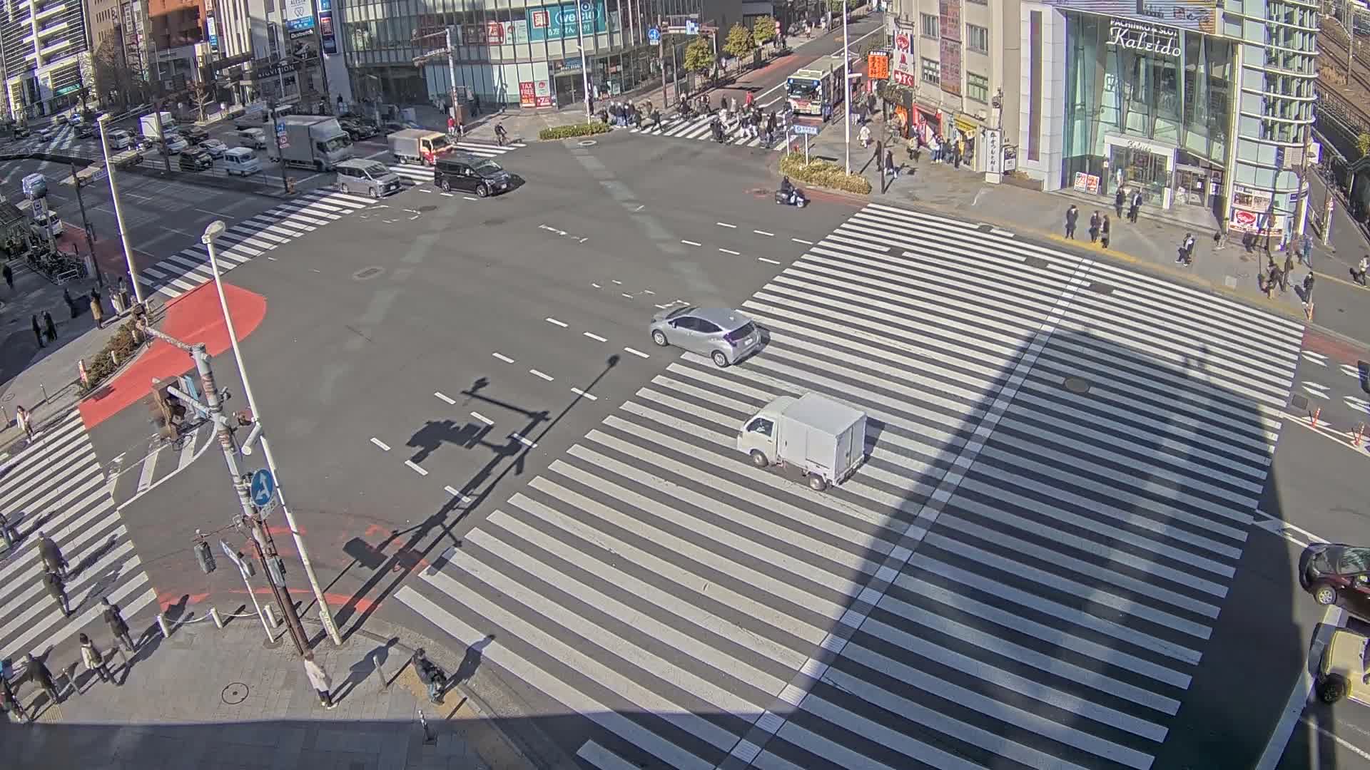Tokyo, Shinjuku, Ome-kaido Avenue & Otakibashi-dori O Guard Intersection Scramble Crossing ( 東京 新宿青梅街道・小滝橋通り大ガード交差点スクランブル交差点) Live Cam  - Nishishinjuku, Shinjuku-ku, Tokyo, Kantō, Honshu, Japan