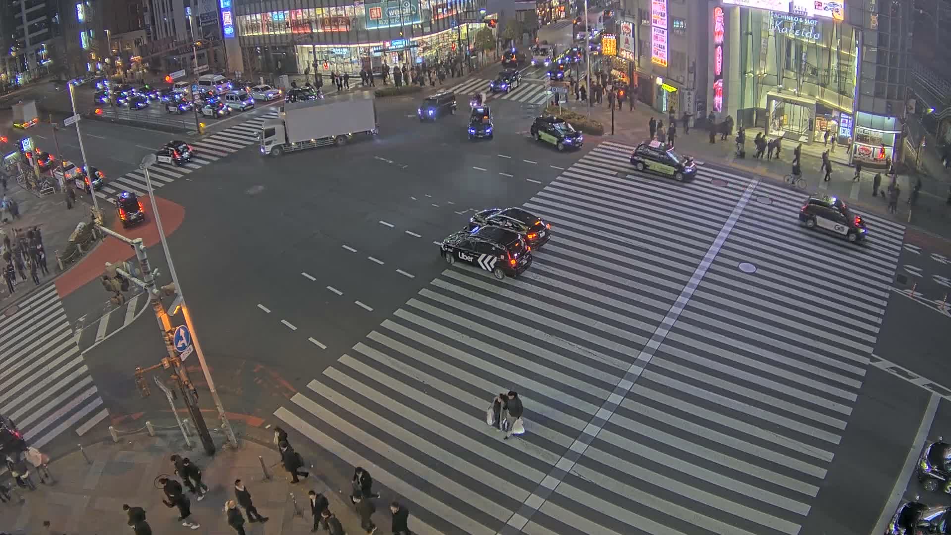Tokyo, Shinjuku, Ome-kaido Avenue & Otakibashi-dori O Guard Intersection Scramble Crossing ( 東京 新宿青梅街道・小滝橋通り大ガード交差点スクランブル交差点) Live Cam  - Nishishinjuku, Shinjuku-ku, Tokyo, Kantō, Honshu, Japan