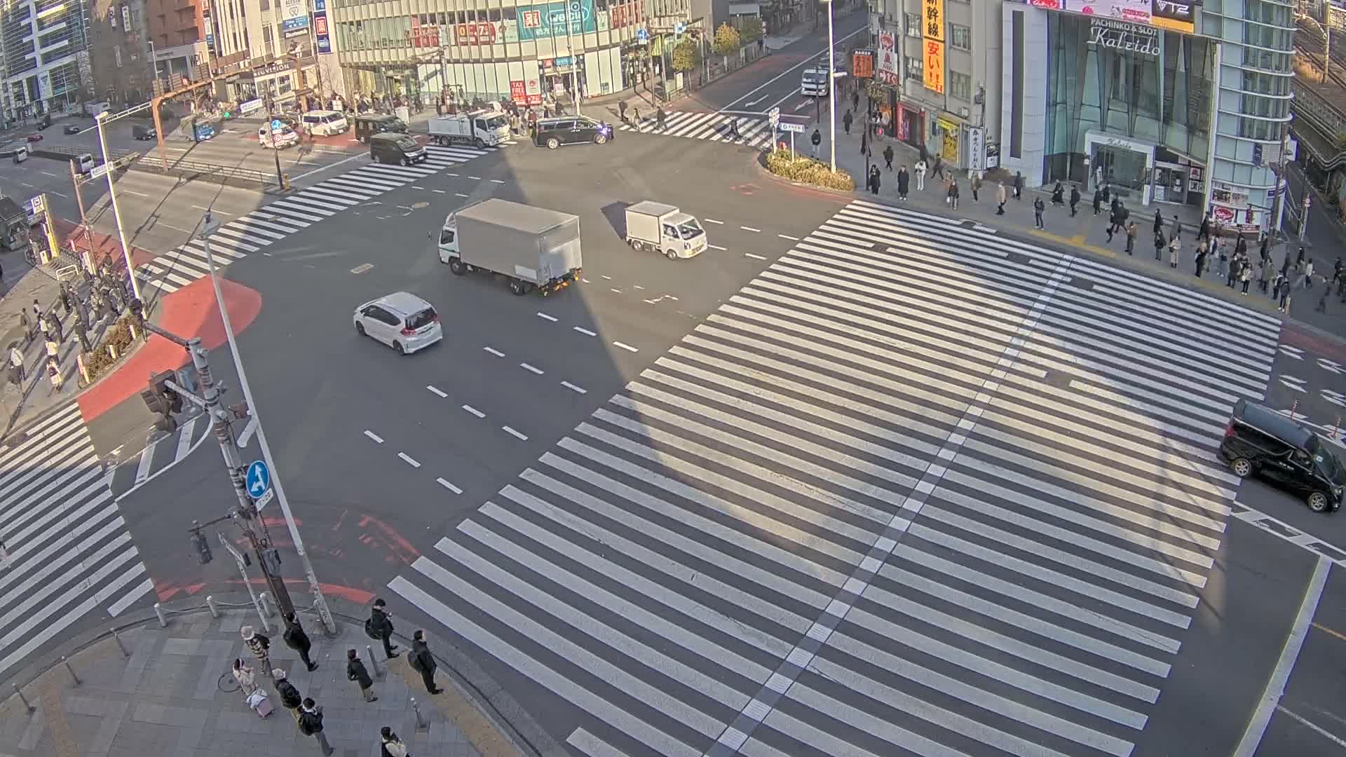 Tokyo, Shinjuku, Ome-kaido Avenue & Otakibashi-dori O Guard Intersection Scramble Crossing ( 東京 新宿青梅街道・小滝橋通り大ガード交差点スクランブル交差点) Live Cam  - Nishishinjuku, Shinjuku-ku, Tokyo, Kantō, Honshu, Japan