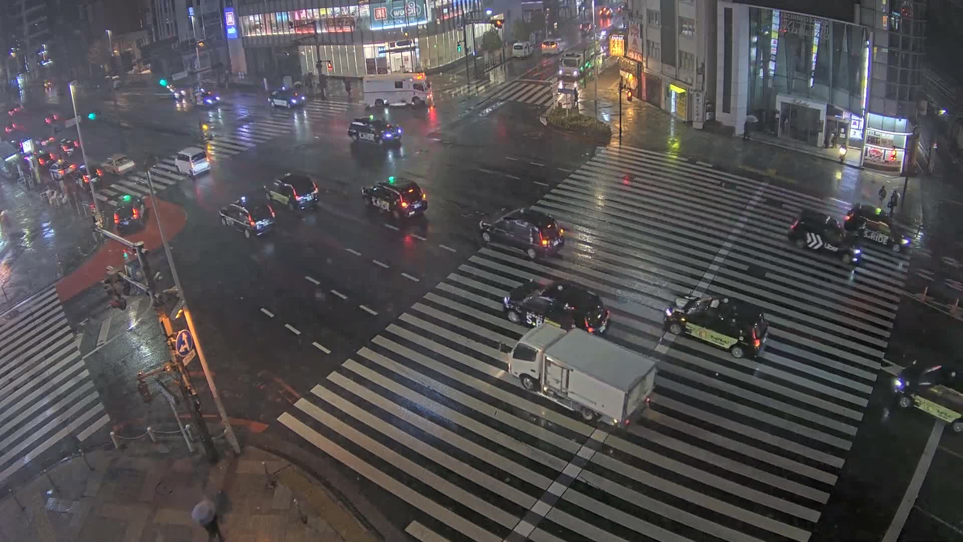 Tokyo, Shinjuku, Ome-kaido Avenue & Otakibashi-dori O Guard Intersection Scramble Crossing ( 東京 新宿青梅街道・小滝橋通り大ガード交差点スクランブル交差点) Live Cam  - Nishishinjuku, Shinjuku-ku, Tokyo, Kantō, Honshu, Japan