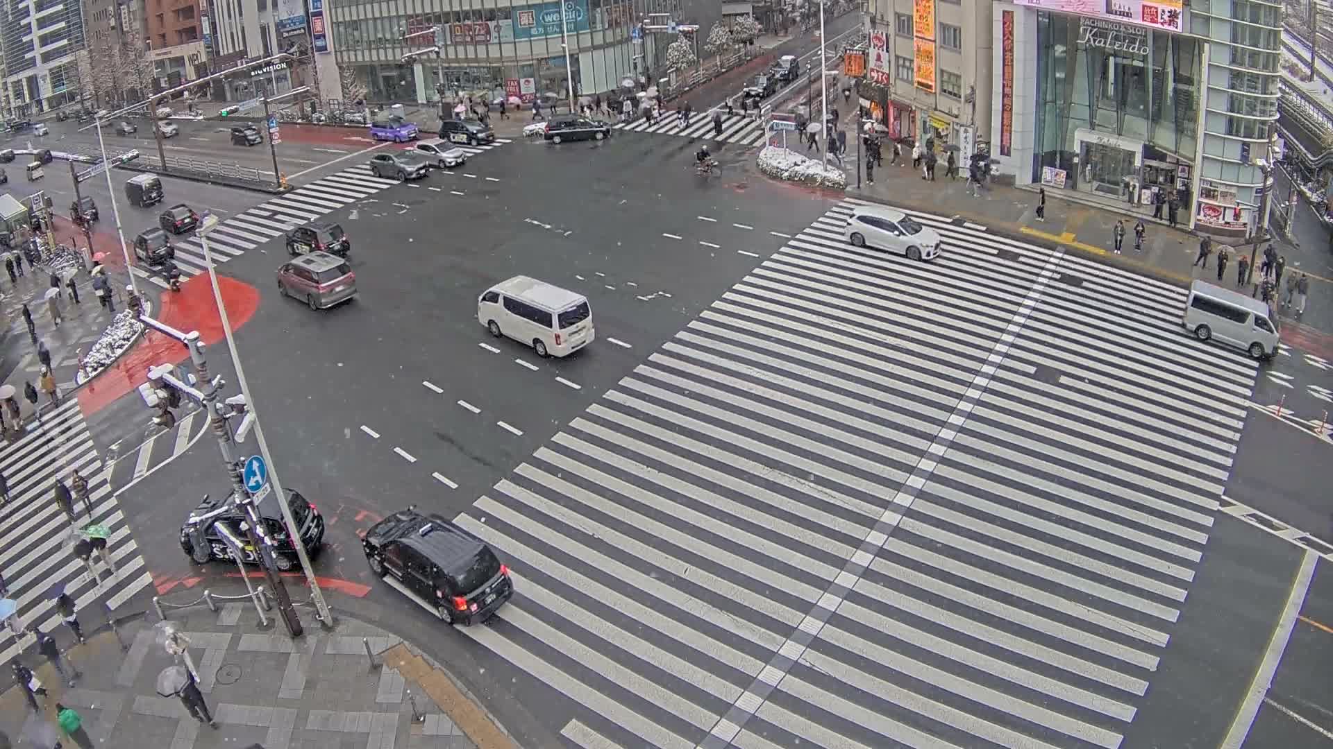 Tokyo, Shinjuku, Ome-kaido Avenue & Otakibashi-dori O Guard Intersection Scramble Crossing ( 東京 新宿青梅街道・小滝橋通り大ガード交差点スクランブル交差点) Live Cam  - Nishishinjuku, Shinjuku-ku, Tokyo, Kantō, Honshu, Japan