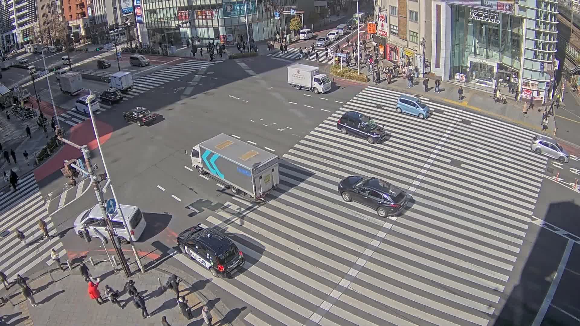 Tokyo, Shinjuku, Ome-kaido Avenue & Otakibashi-dori O Guard Intersection Scramble Crossing ( 東京 新宿青梅街道・小滝橋通り大ガード交差点スクランブル交差点) Live Cam  - Nishishinjuku, Shinjuku-ku, Tokyo, Kantō, Honshu, Japan