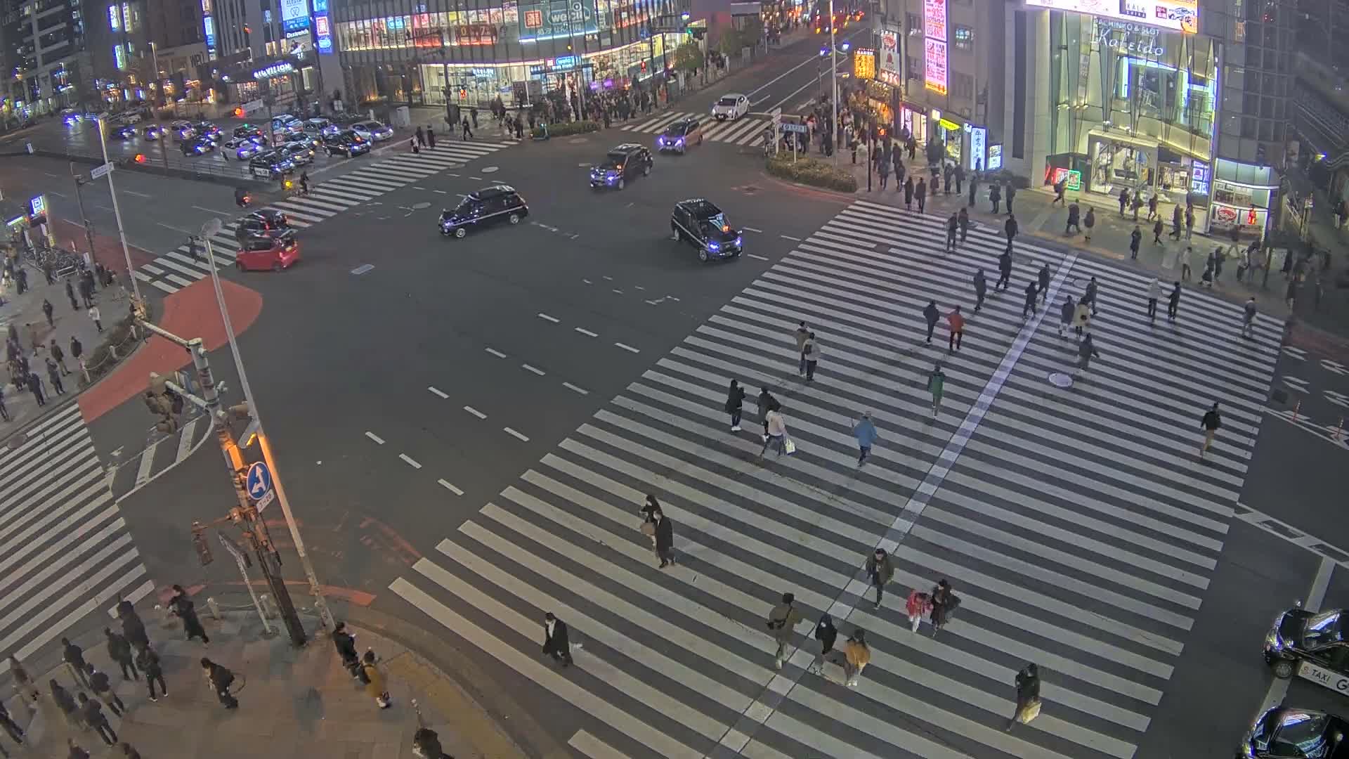 Tokyo, Shinjuku, Ome-kaido Avenue & Otakibashi-dori O Guard Intersection Scramble Crossing ( 東京 新宿青梅街道・小滝橋通り大ガード交差点スクランブル交差点) Live Cam  - Nishishinjuku, Shinjuku-ku, Tokyo, Kantō, Honshu, Japan