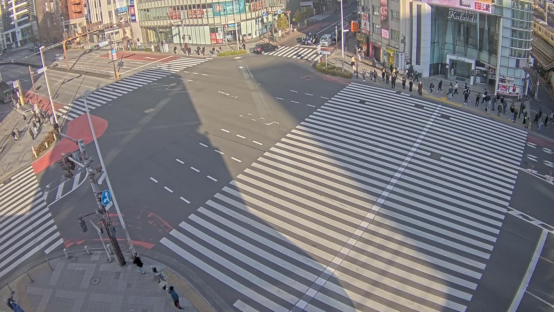 Tokyo, Shinjuku, Ome-kaido Avenue & Otakibashi-dori O Guard Intersection Scramble Crossing ( 東京 新宿青梅街道・小滝橋通り大ガード交差点スクランブル交差点) Live Cam  - Nishishinjuku, Shinjuku-ku, Tokyo, Kantō, Honshu, Japan