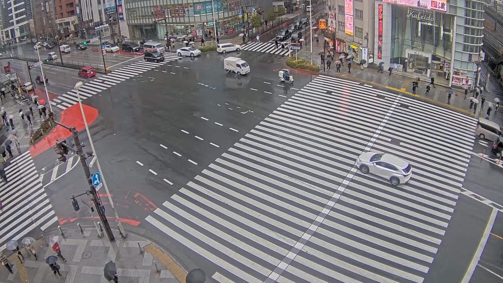 Tokyo, Shinjuku, Ome-kaido Avenue & Otakibashi-dori O Guard Intersection Scramble Crossing ( 東京 新宿青梅街道・小滝橋通り大ガード交差点スクランブル交差点) Live Cam  - Nishishinjuku, Shinjuku-ku, Tokyo, Kantō, Honshu, Japan