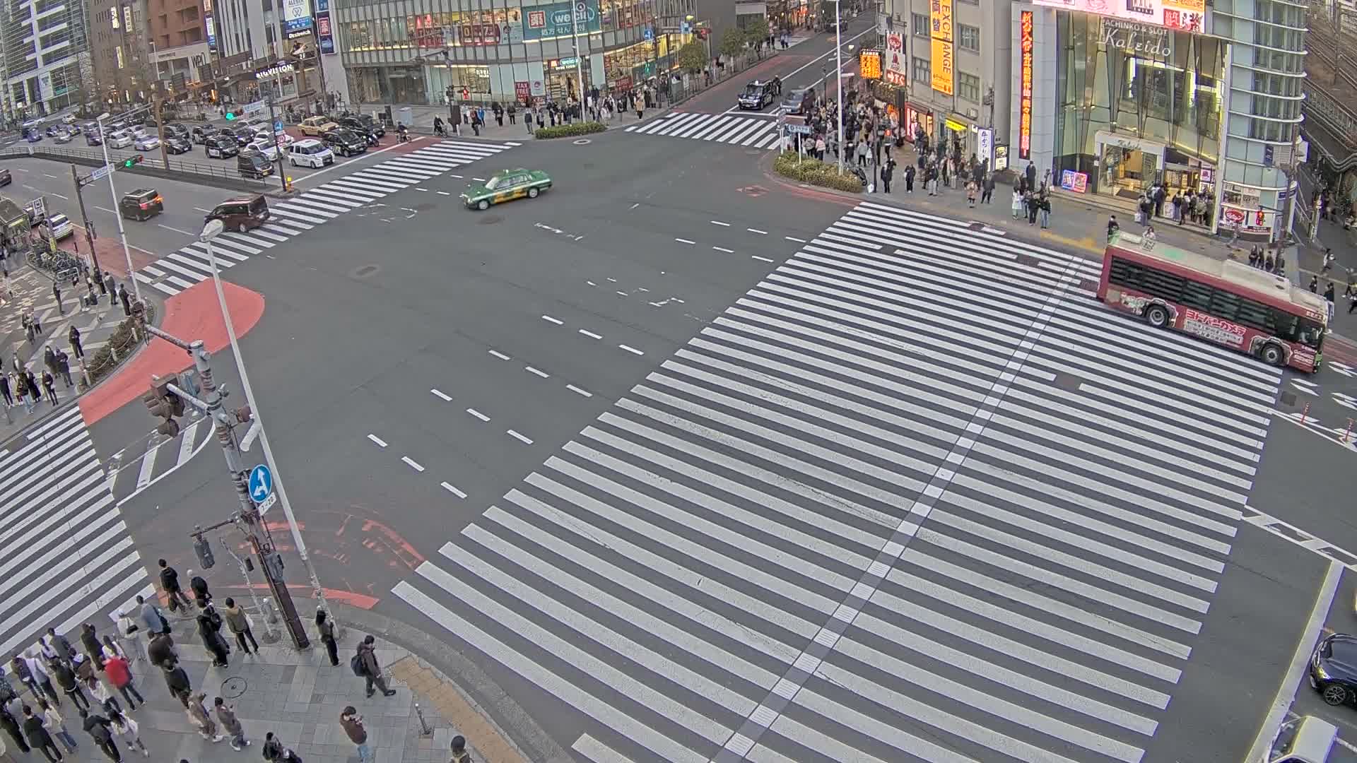 Tokyo, Shinjuku, Ome-kaido Avenue & Otakibashi-dori O Guard Intersection Scramble Crossing ( 東京 新宿青梅街道・小滝橋通り大ガード交差点スクランブル交差点) Live Cam  - Nishishinjuku, Shinjuku-ku, Tokyo, Kantō, Honshu, Japan