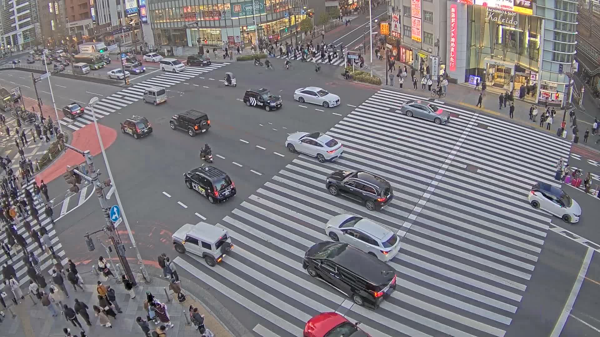 Tokyo, Shinjuku, Ome-kaido Avenue & Otakibashi-dori O Guard Intersection Scramble Crossing ( 東京 新宿青梅街道・小滝橋通り大ガード交差点スクランブル交差点) Live Cam  - Nishishinjuku, Shinjuku-ku, Tokyo, Kantō, Honshu, Japan