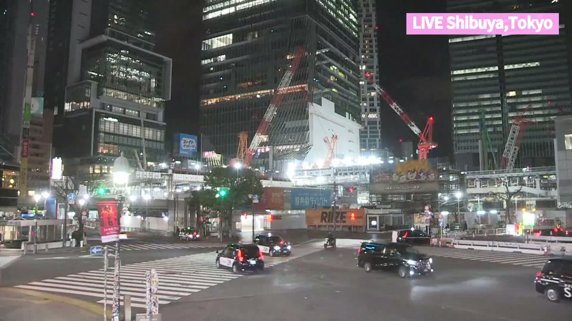 Tokyo, Shibuya Scramble Crossing at Hachiko Square & Koen Dori& Jingu-dori Street Junction ( 東京、渋谷スクランブル交差点ハチ公前広場＆公園通り＆神宮通りジャンクション )  Live Cam - Udagawacho, Shibuya-ku, Tokyo, Kantō, Honshu, Japan