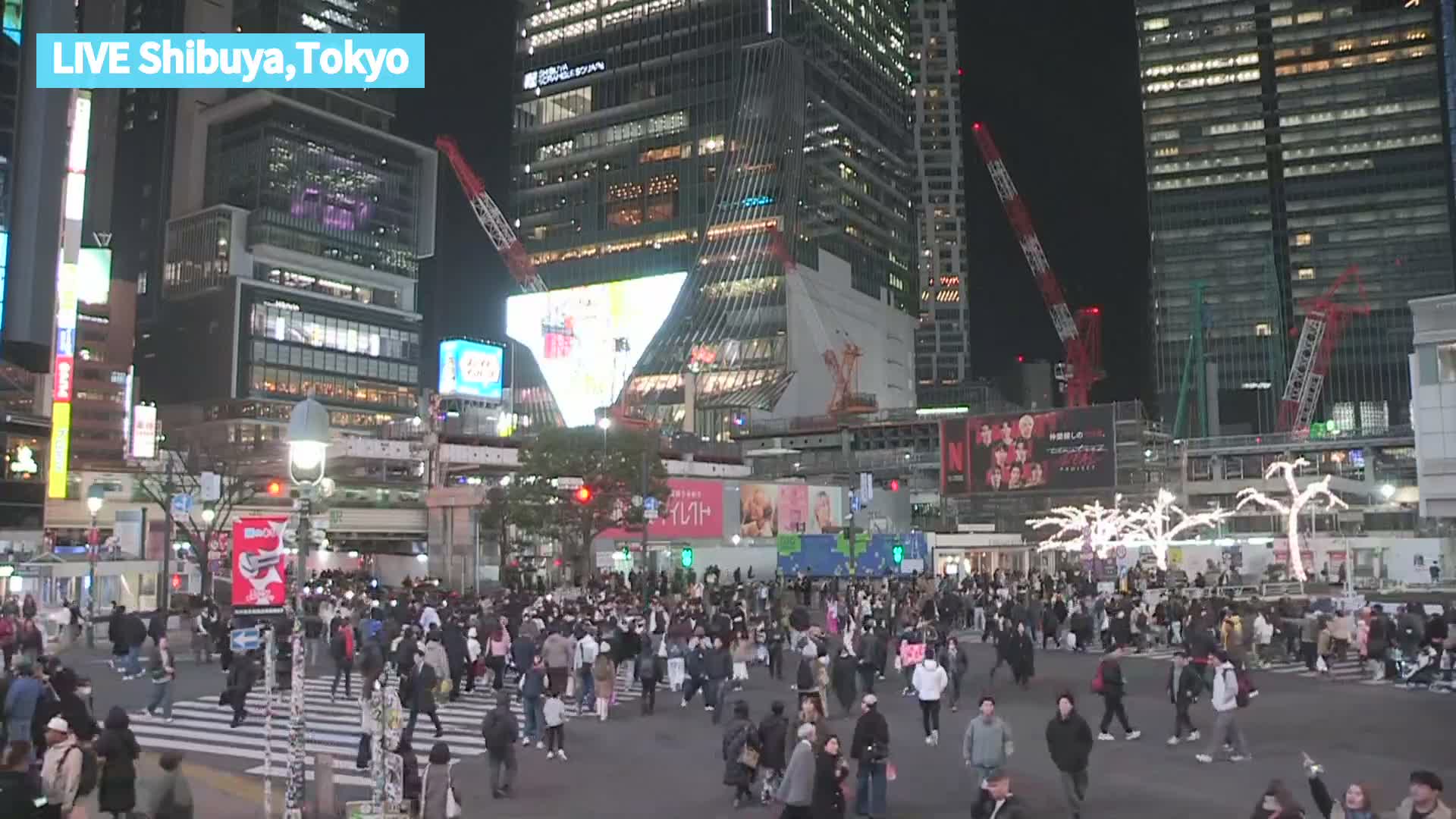 Tokyo, Shibuya Scramble Crossing at Hachiko Square & Koen Dori& Jingu-dori Street Junction ( 東京、渋谷スクランブル交差点ハチ公前広場＆公園通り＆神宮通りジャンクション )  Live Cam - Udagawacho, Shibuya-ku, Tokyo, Kantō, Honshu, Japan