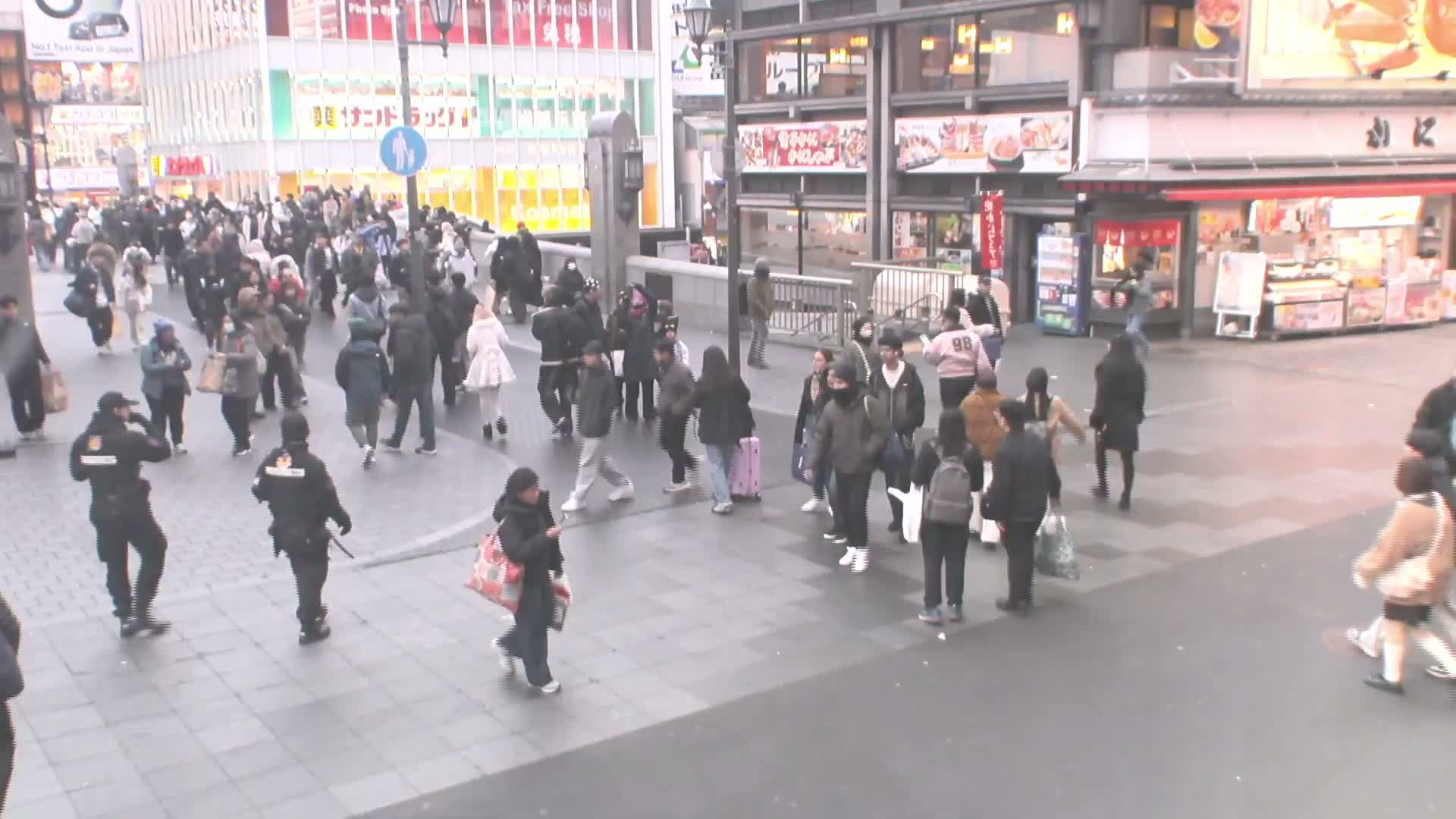 Osaka,  Dotonbori Ebisu Bridge Live Cam -  1 Chome Dotonbori, Chuo Ward ,Osaka, Kansai, Honshu, Japan