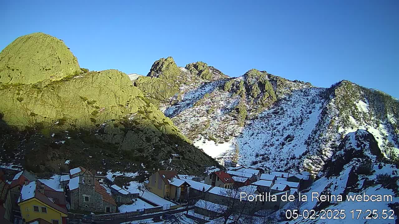 Picos de Europa National Park from Portilla de la Reina Village Live Cam - León, Castila&Leon, Spain