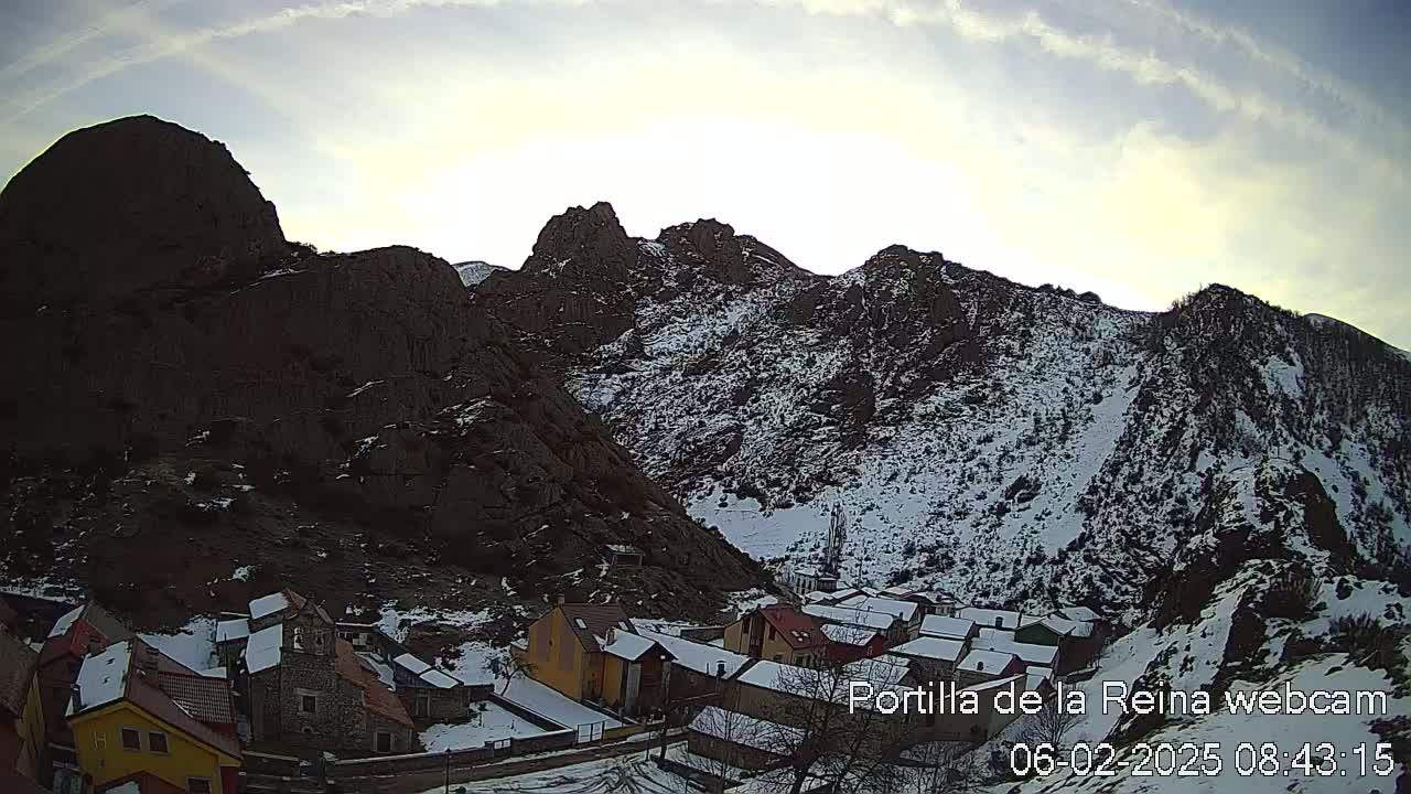 Picos de Europa National Park from Portilla de la Reina Village Live Cam - León, Castila&Leon, Spain