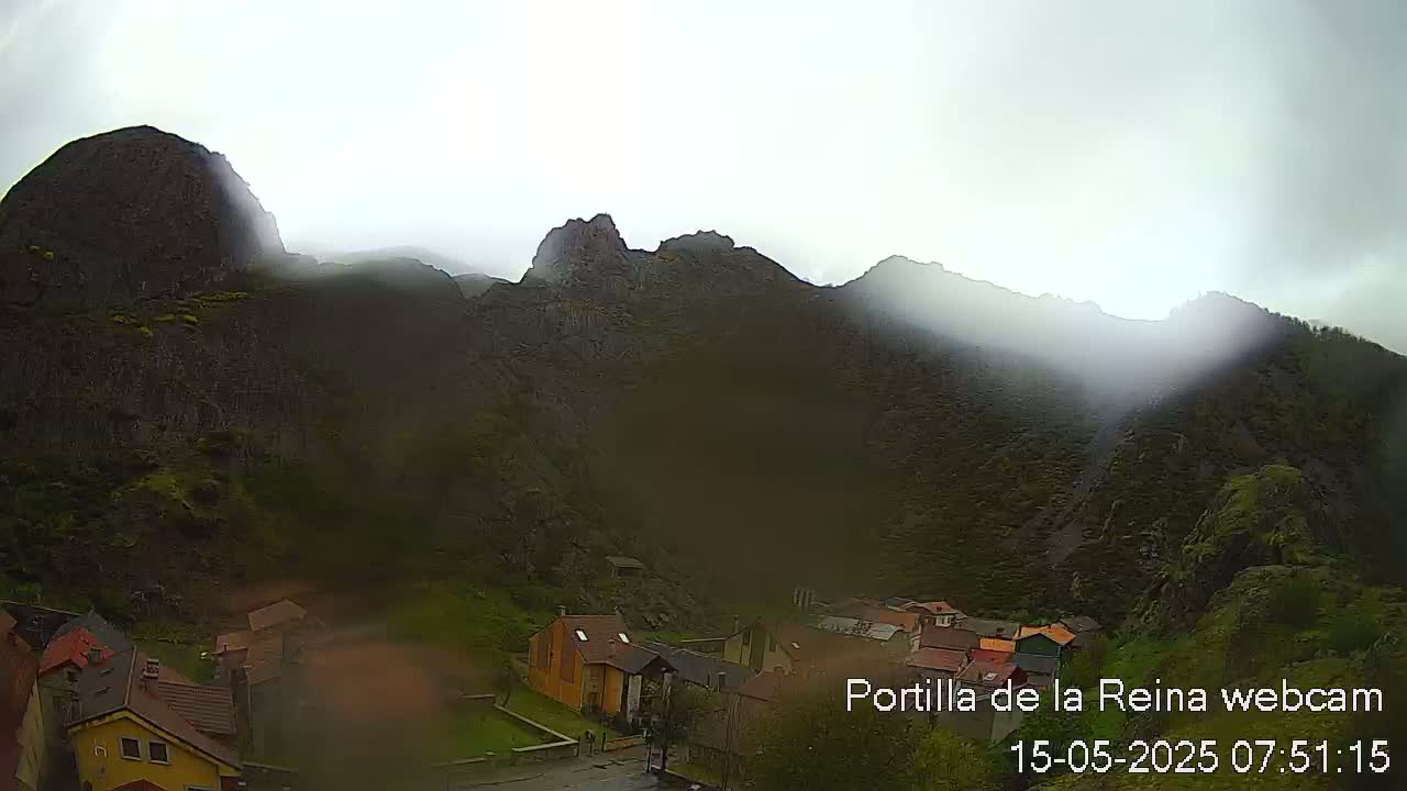 Picos de Europa National Park from Portilla de la Reina Village Live Cam - León, Castila&Leon, Spain