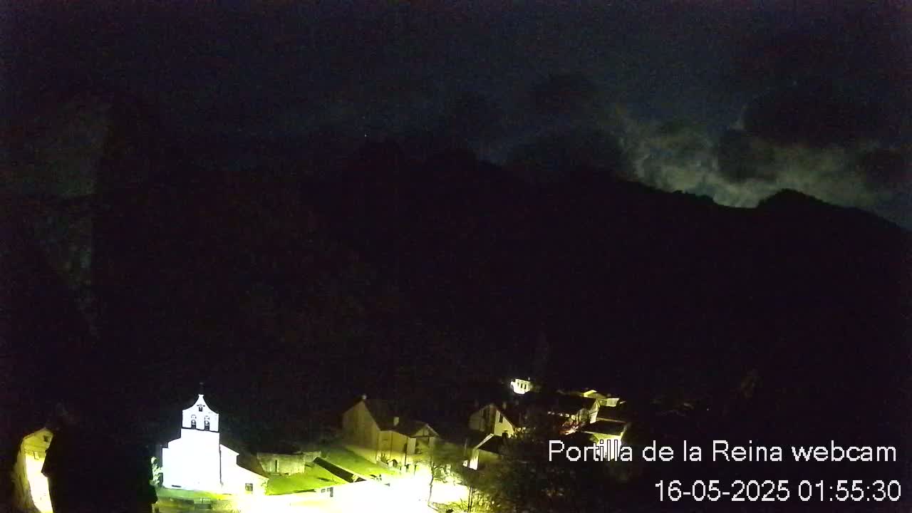 Picos de Europa National Park from Portilla de la Reina Village Live Cam - León, Castila&Leon, Spain