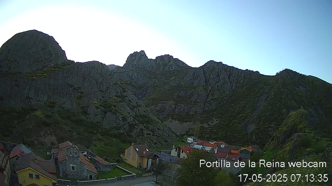 Picos de Europa National Park from Portilla de la Reina Village Live Cam - León, Castila&Leon, Spain