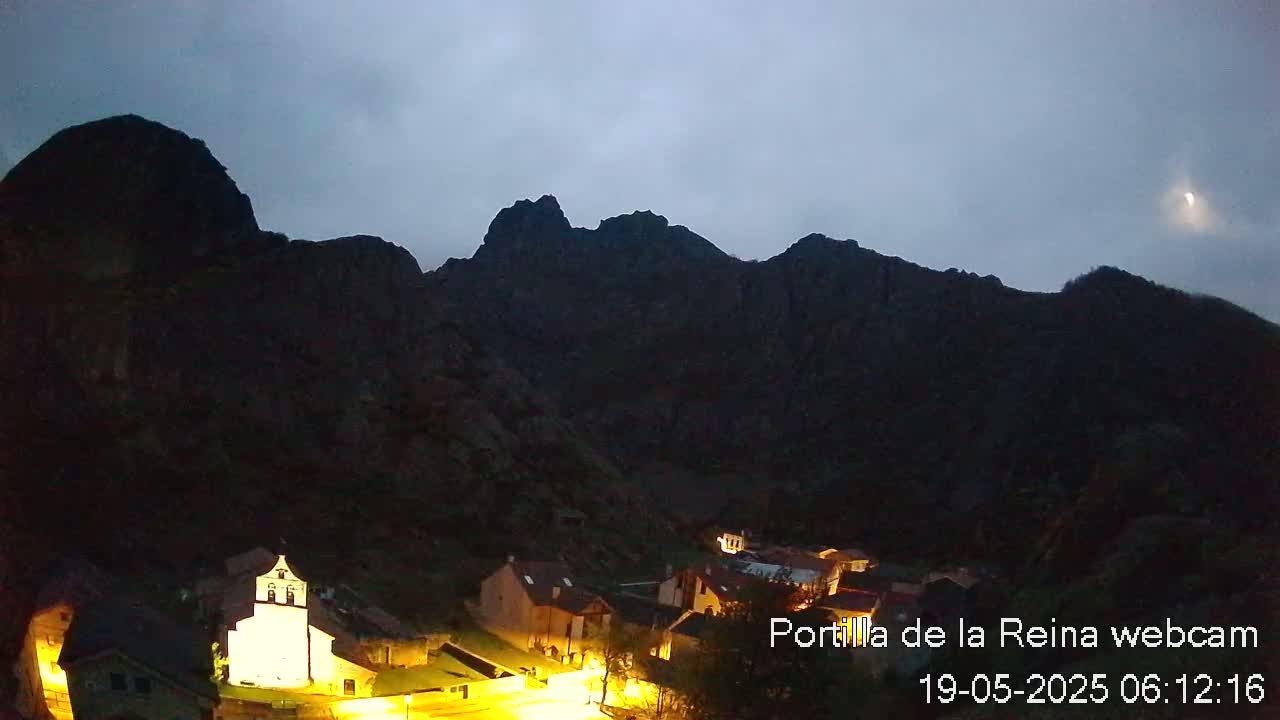 Picos de Europa National Park from Portilla de la Reina Village Live Cam - León, Castila&Leon, Spain