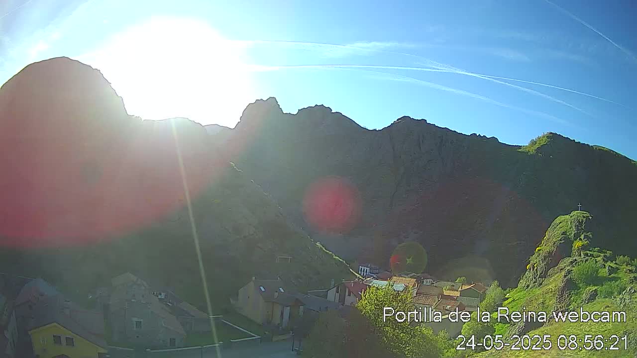 Picos de Europa National Park from Portilla de la Reina Village Live Cam - León, Castila&Leon, Spain