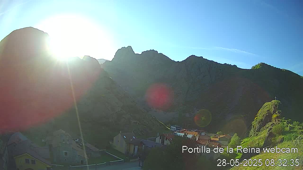 Picos de Europa National Park from Portilla de la Reina Village Live Cam - León, Castila&Leon, Spain