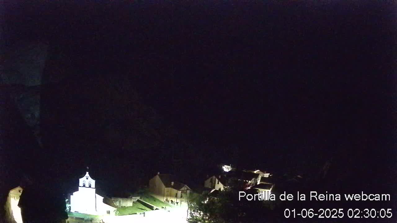 Picos de Europa National Park from Portilla de la Reina Village Live Cam - León, Castila&Leon, Spain
