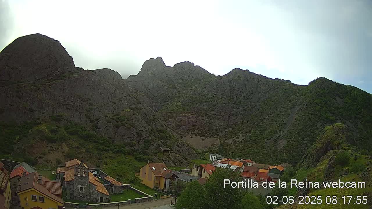 Picos de Europa National Park from Portilla de la Reina Village Live Cam - León, Castila&Leon, Spain