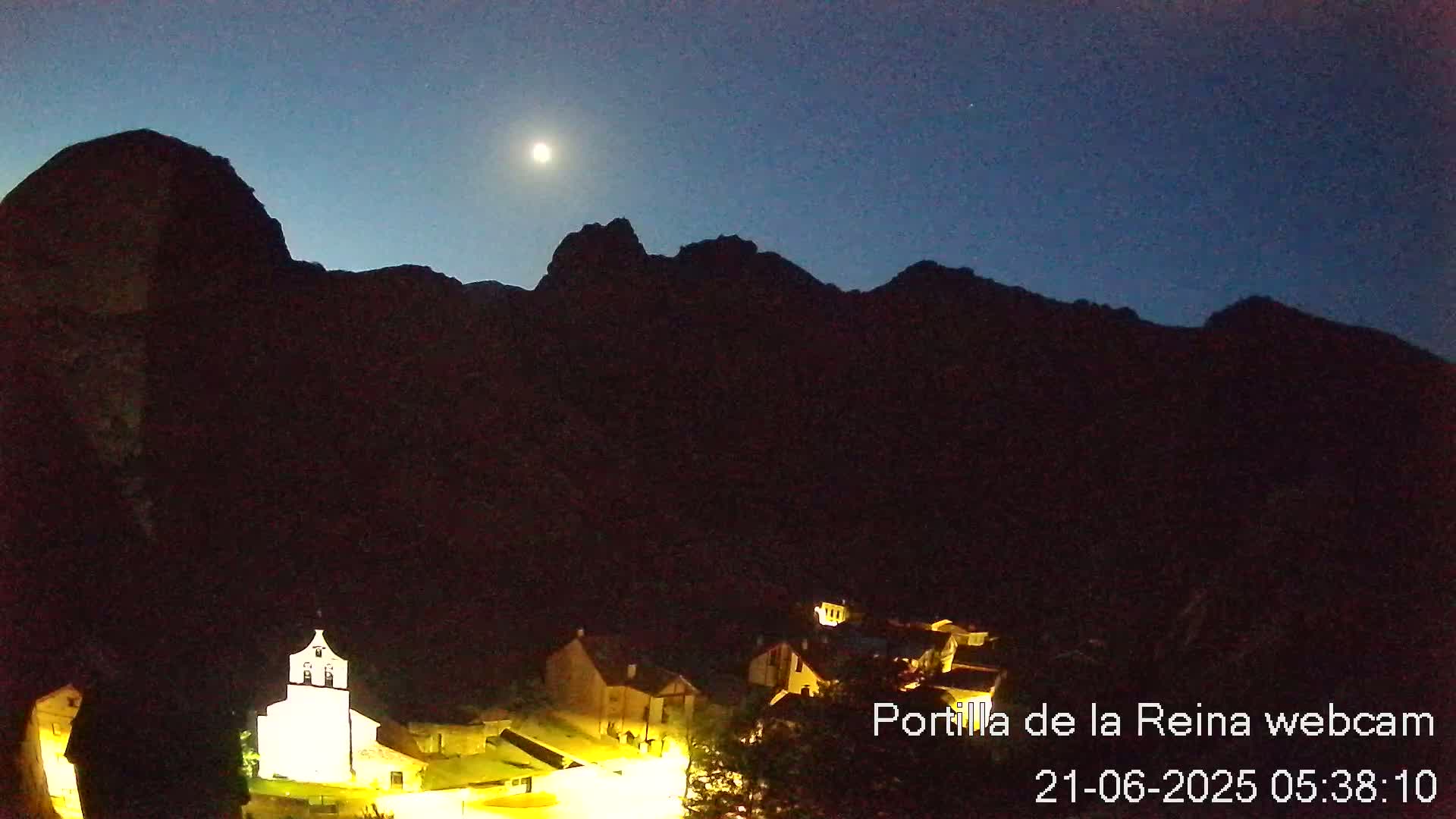 Picos de Europa National Park from Portilla de la Reina Village Live Cam - León, Castila&Leon, Spain