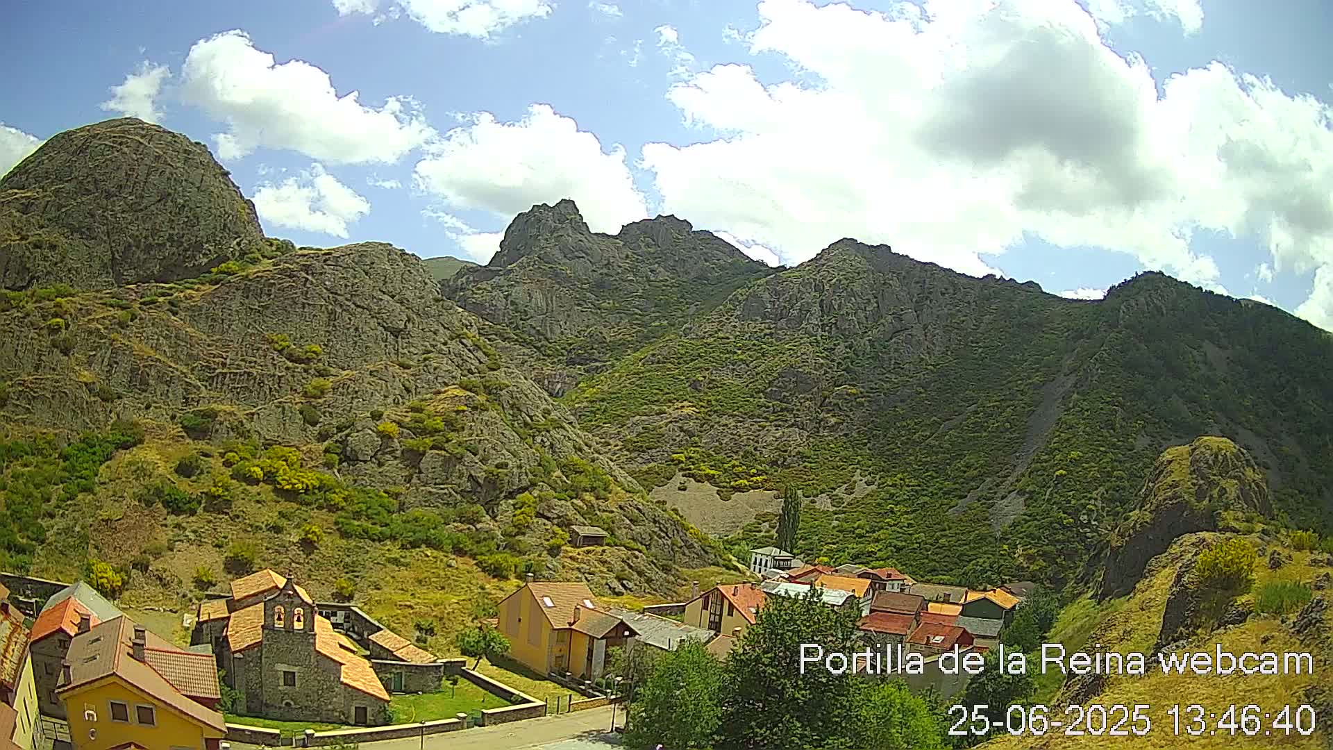 Picos de Europa National Park from Portilla de la Reina Village Live Cam - León, Castila&Leon, Spain