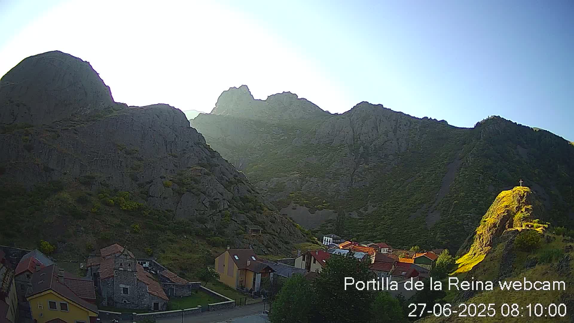 Picos de Europa National Park from Portilla de la Reina Village Live Cam - León, Castila&Leon, Spain