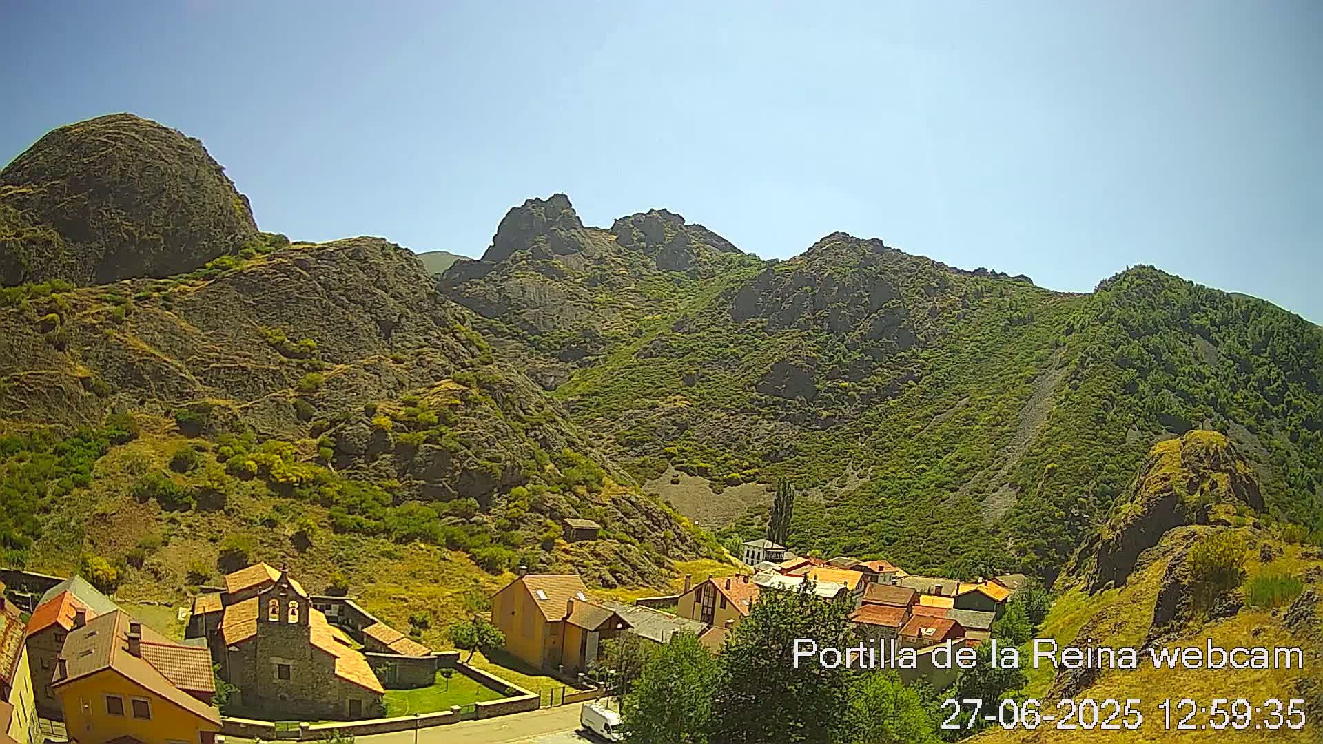Picos de Europa National Park from Portilla de la Reina Village Live Cam - León, Castila&Leon, Spain