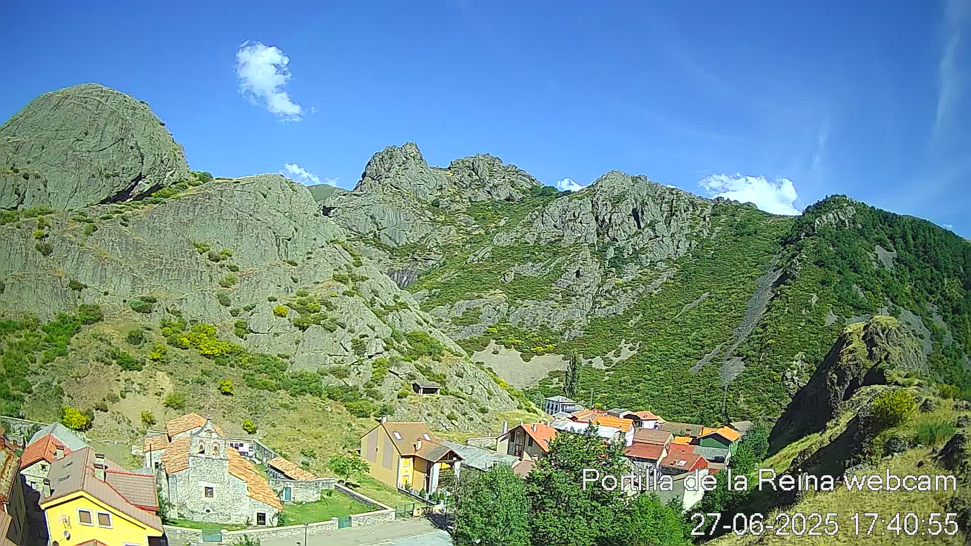 Picos de Europa National Park from Portilla de la Reina Village Live Cam - León, Castila&Leon, Spain