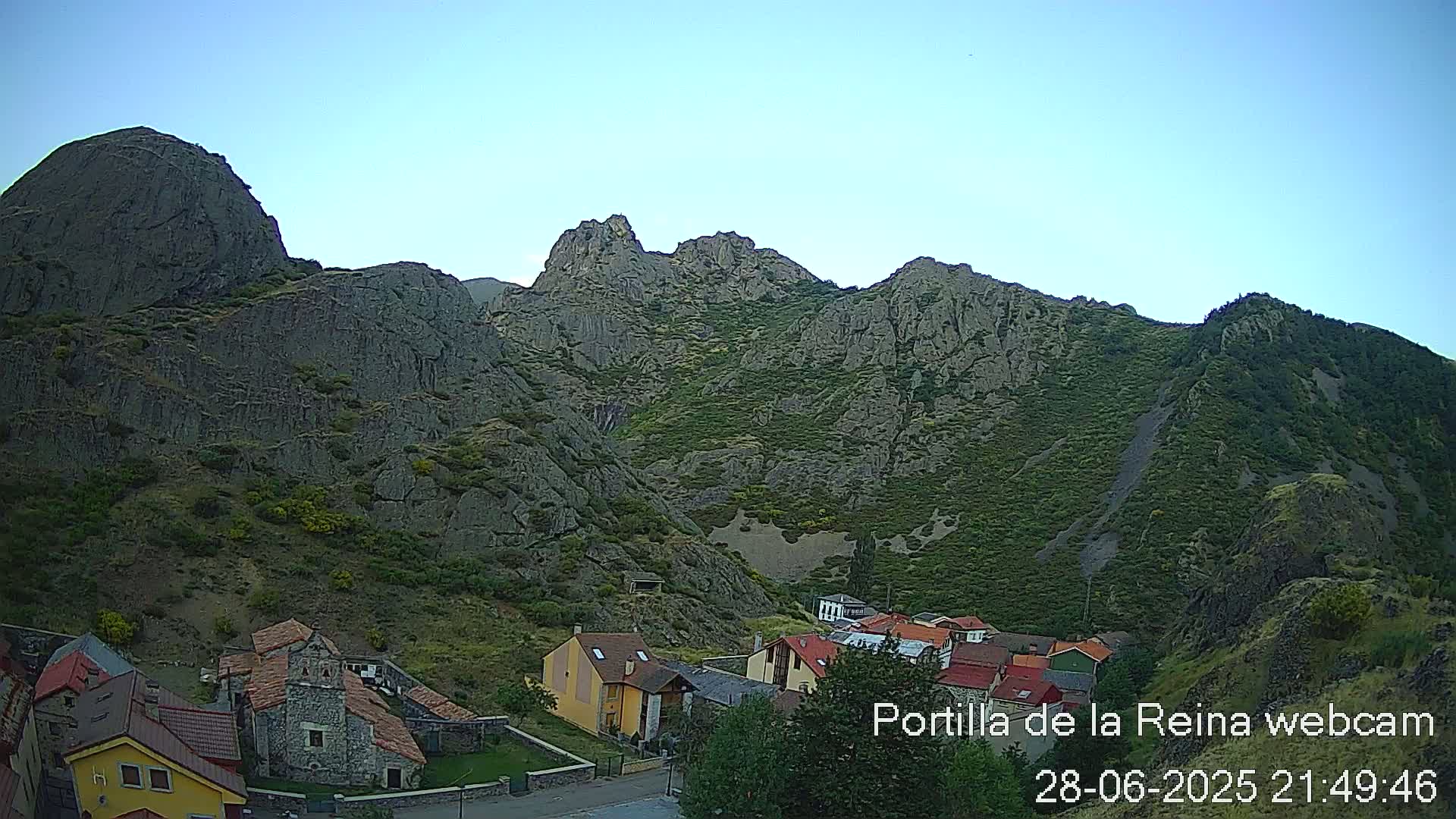 Picos de Europa National Park from Portilla de la Reina Village Live Cam - León, Castila&Leon, Spain