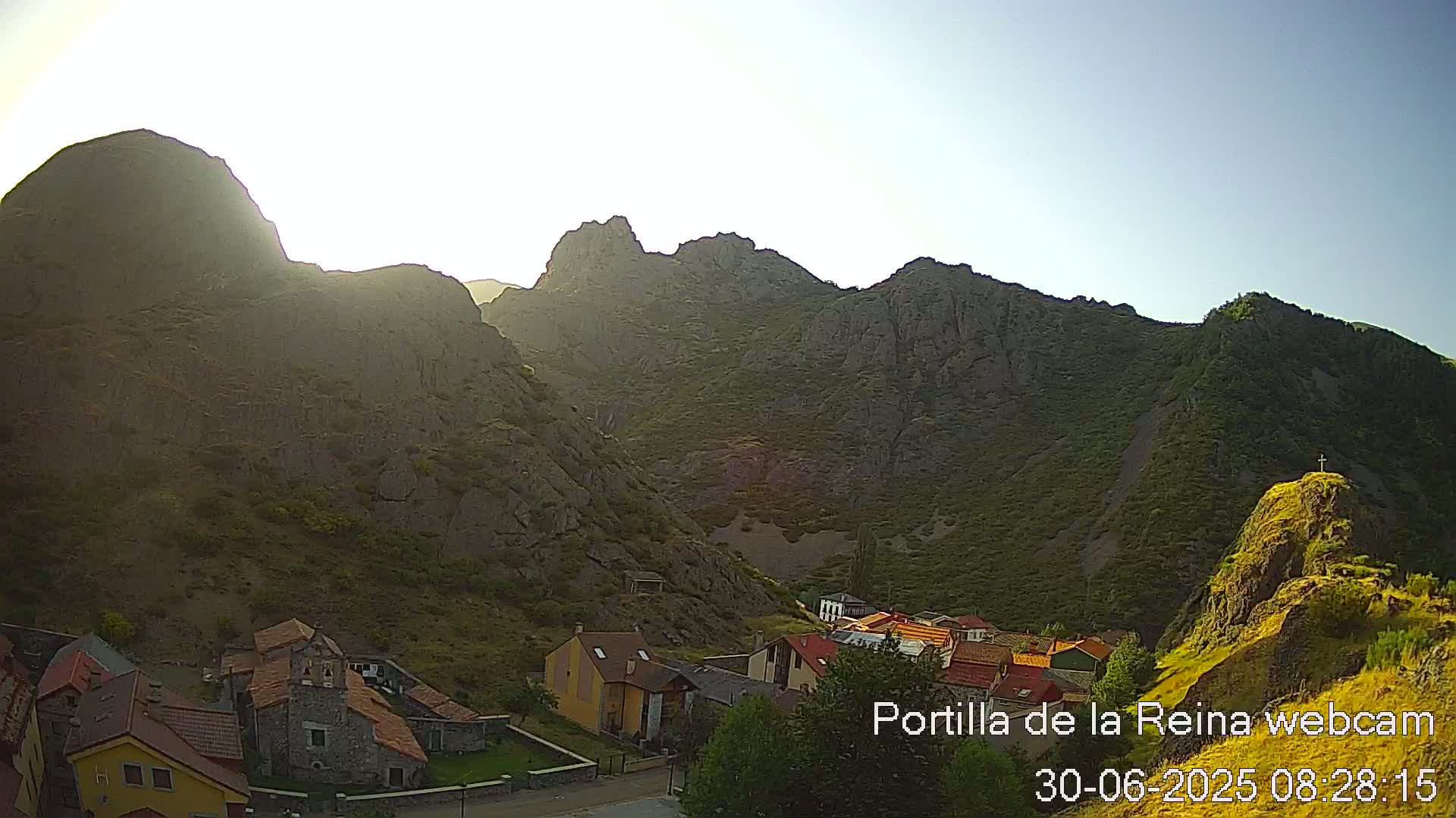 Picos de Europa National Park from Portilla de la Reina Village Live Cam - León, Castila&Leon, Spain