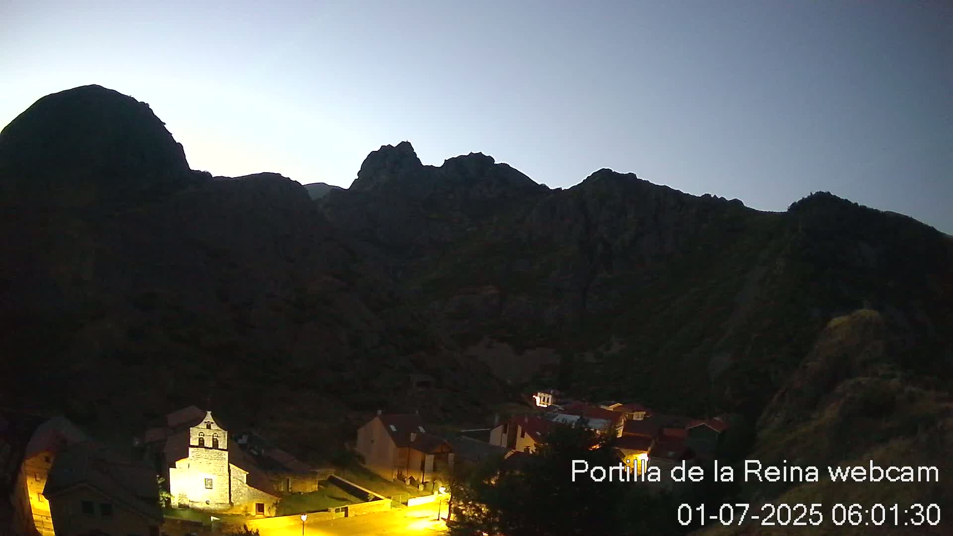 Picos de Europa National Park from Portilla de la Reina Village Live Cam - León, Castila&Leon, Spain