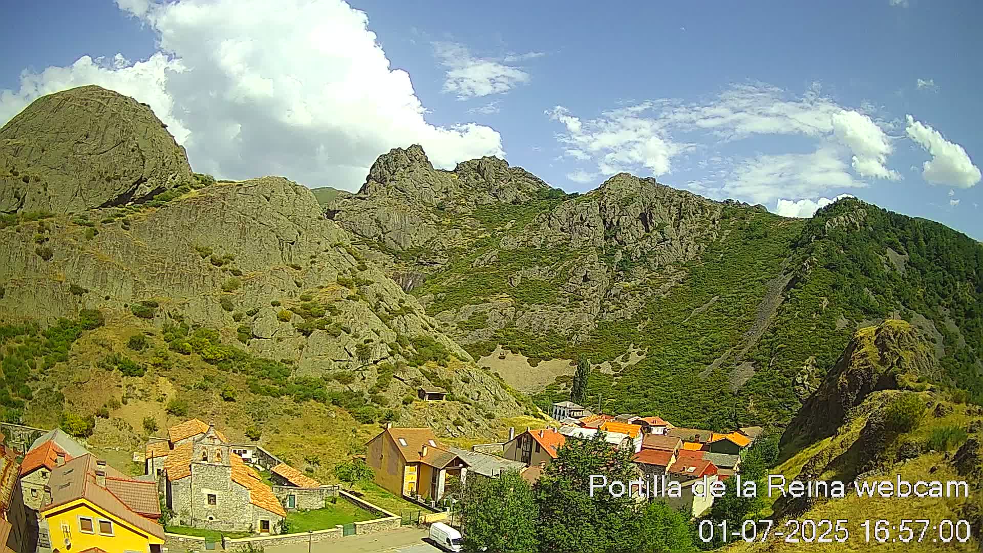 Picos de Europa National Park from Portilla de la Reina Village Live Cam - León, Castila&Leon, Spain