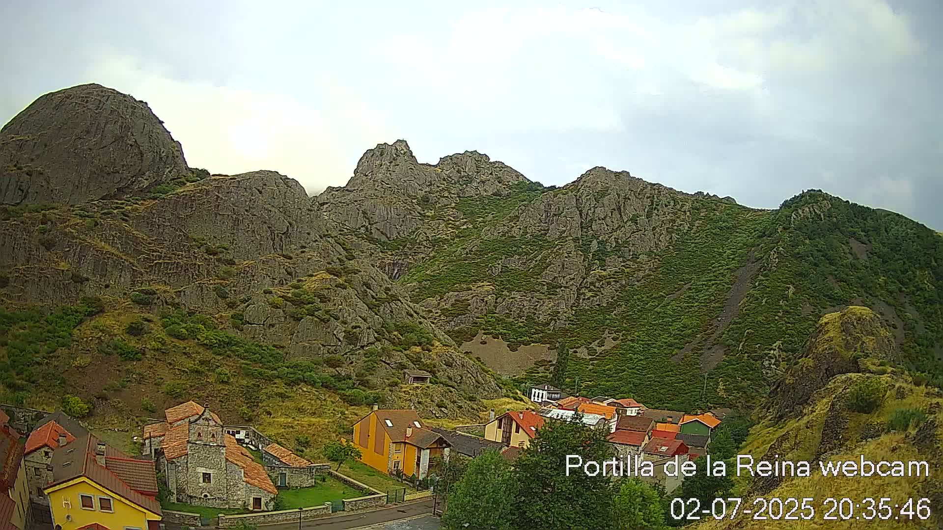 Picos de Europa National Park from Portilla de la Reina Village Live Cam - León, Castila&Leon, Spain