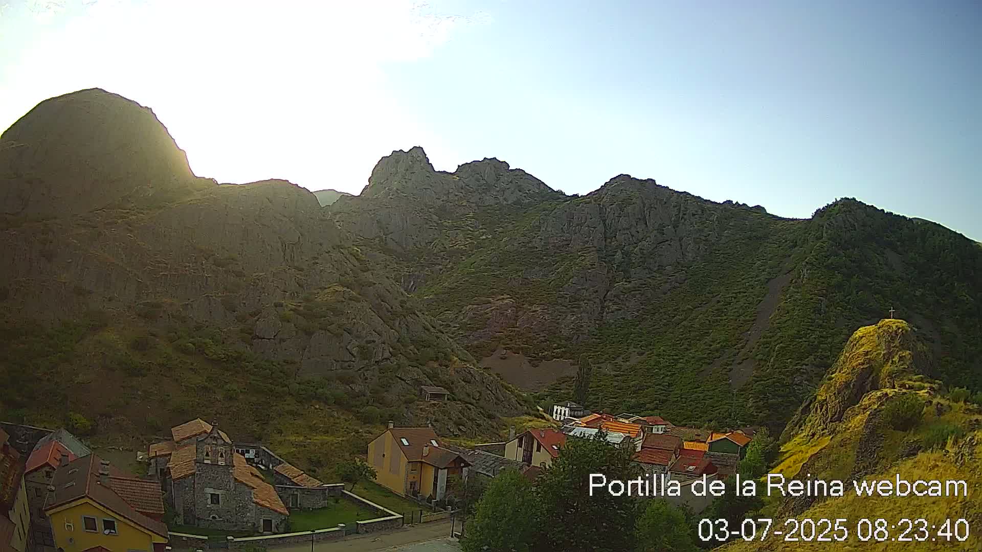 Picos de Europa National Park from Portilla de la Reina Village Live Cam - León, Castila&Leon, Spain