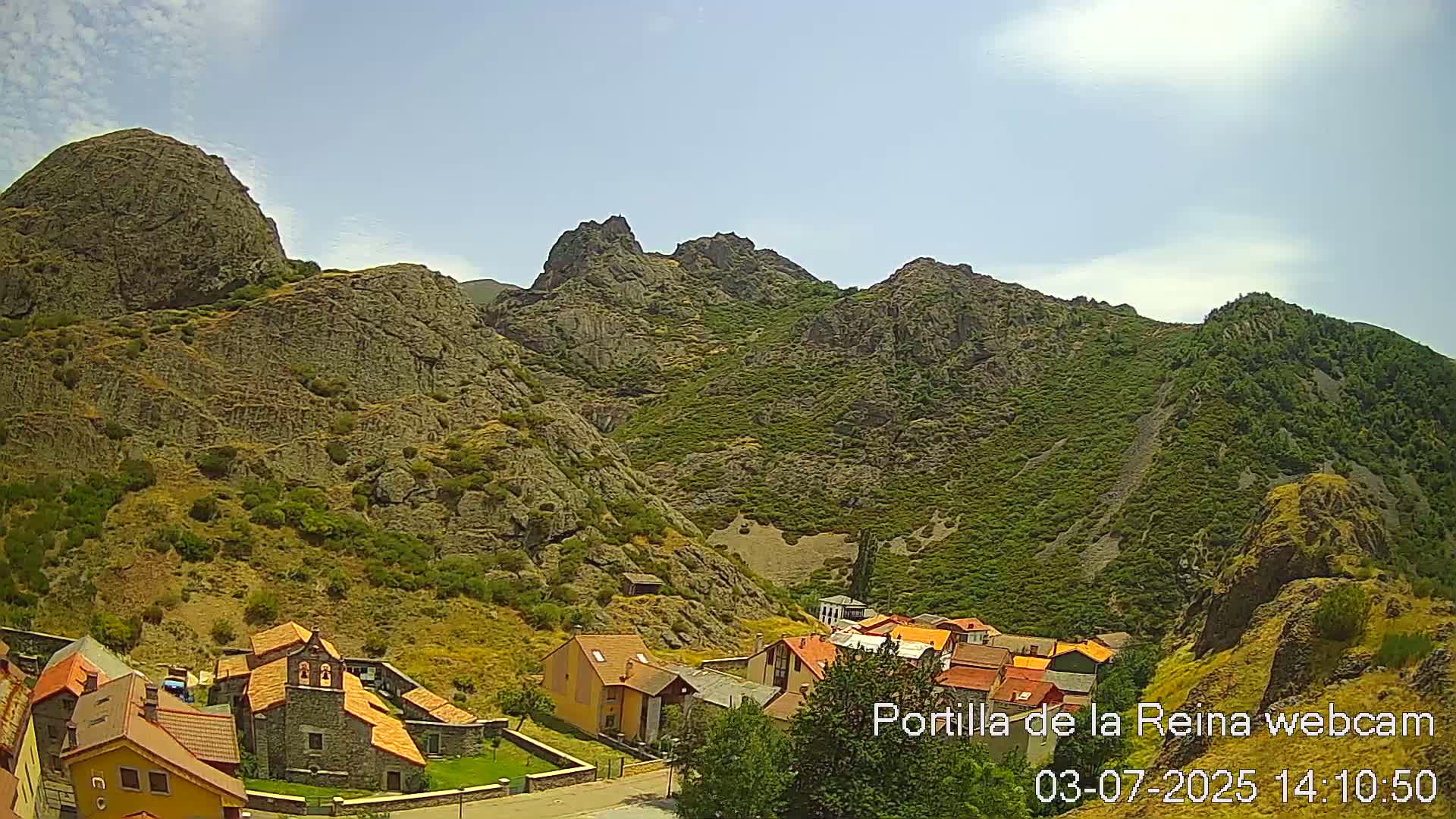 Picos de Europa National Park from Portilla de la Reina Village Live Cam - León, Castila&Leon, Spain
