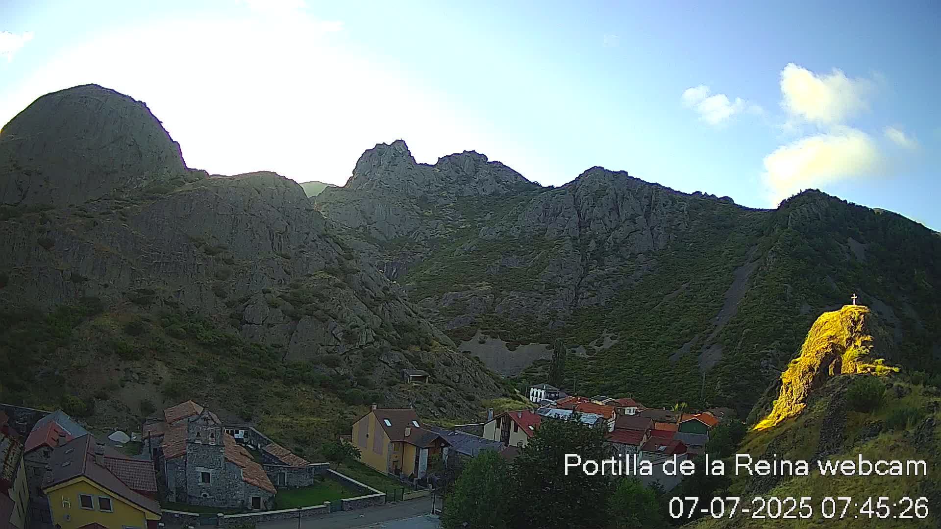 Picos de Europa National Park from Portilla de la Reina Village Live Cam - León, Castila&Leon, Spain