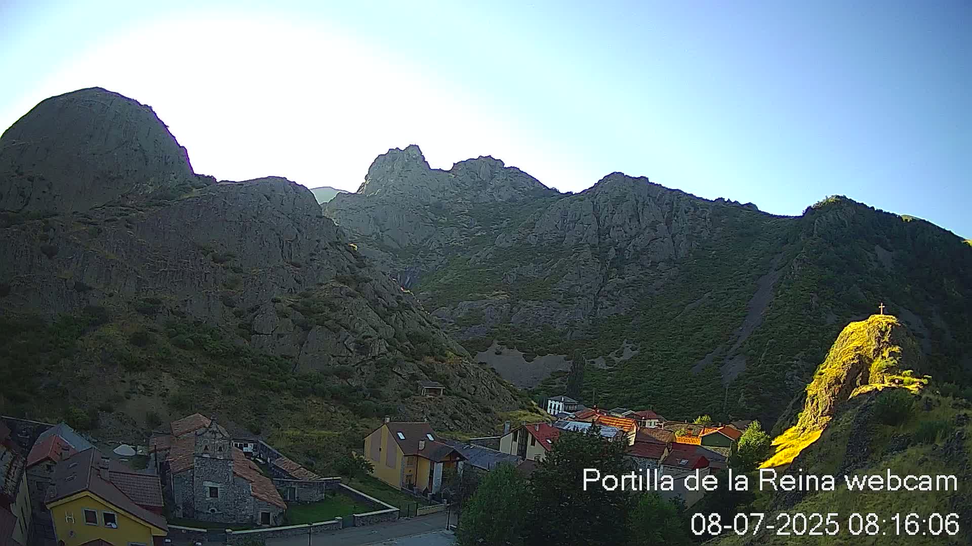 Picos de Europa National Park from Portilla de la Reina Village Live Cam - León, Castila&Leon, Spain
