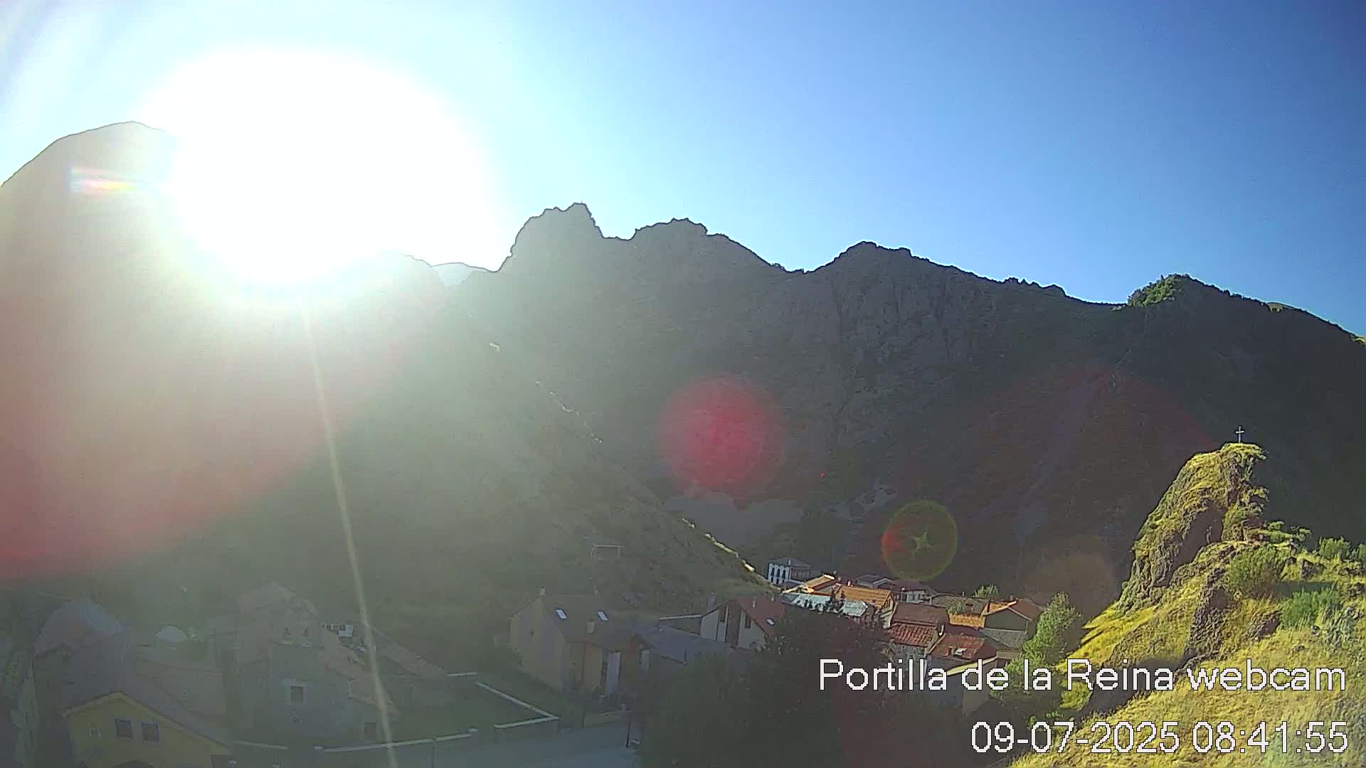 Picos de Europa National Park from Portilla de la Reina Village Live Cam - León, Castila&Leon, Spain