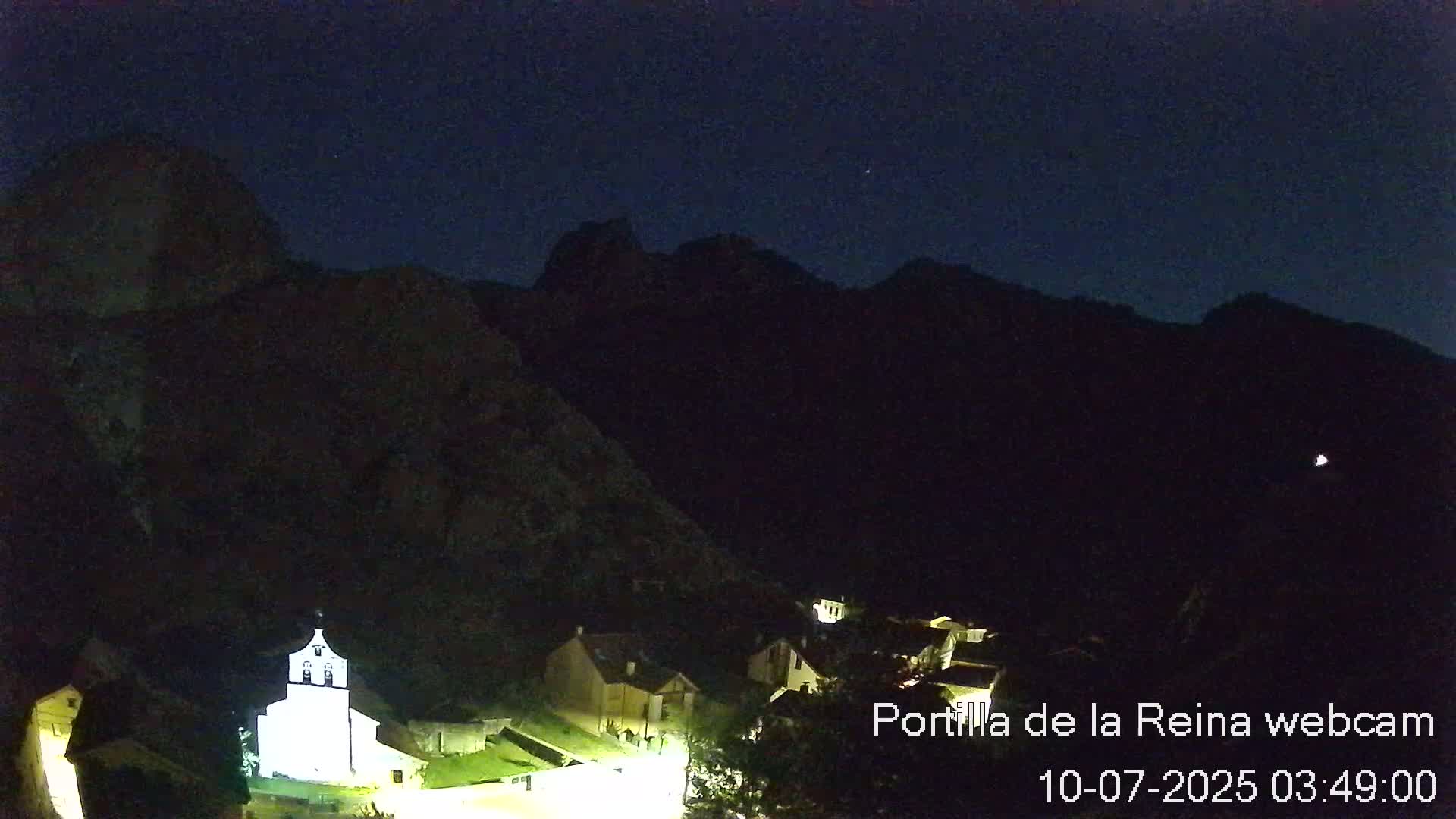 Picos de Europa National Park from Portilla de la Reina Village Live Cam - León, Castila&Leon, Spain